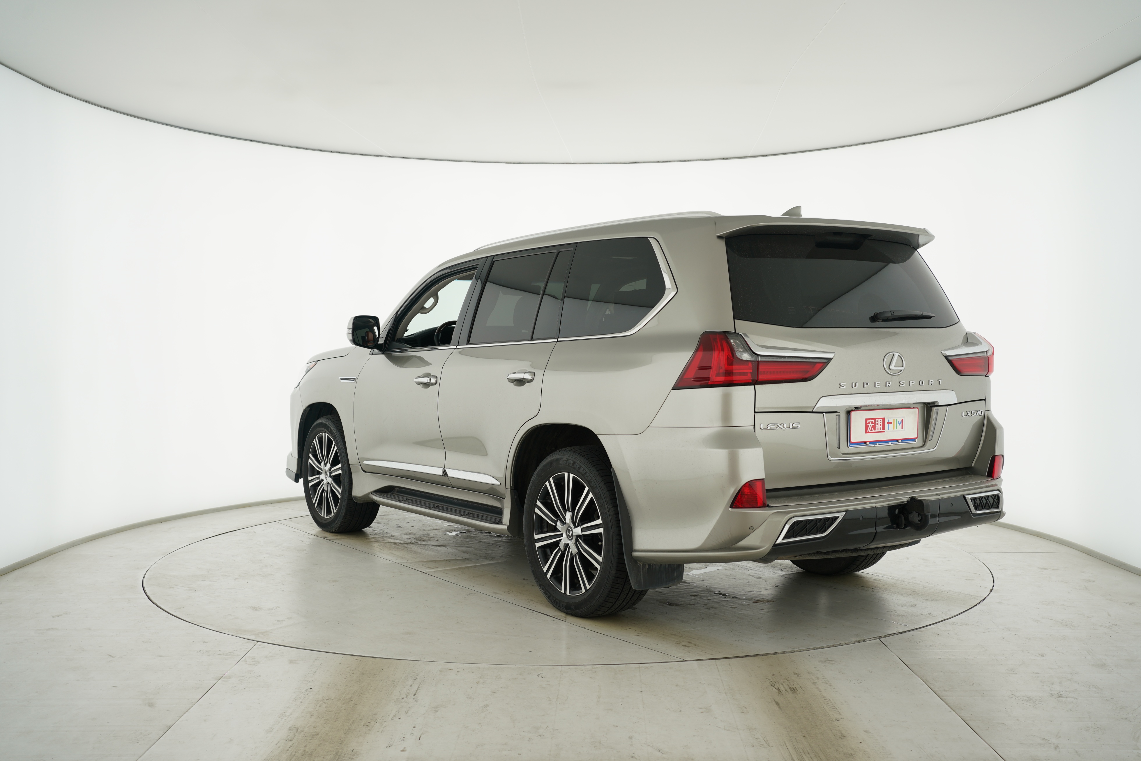 Lexus LX 2019 — фото 4
