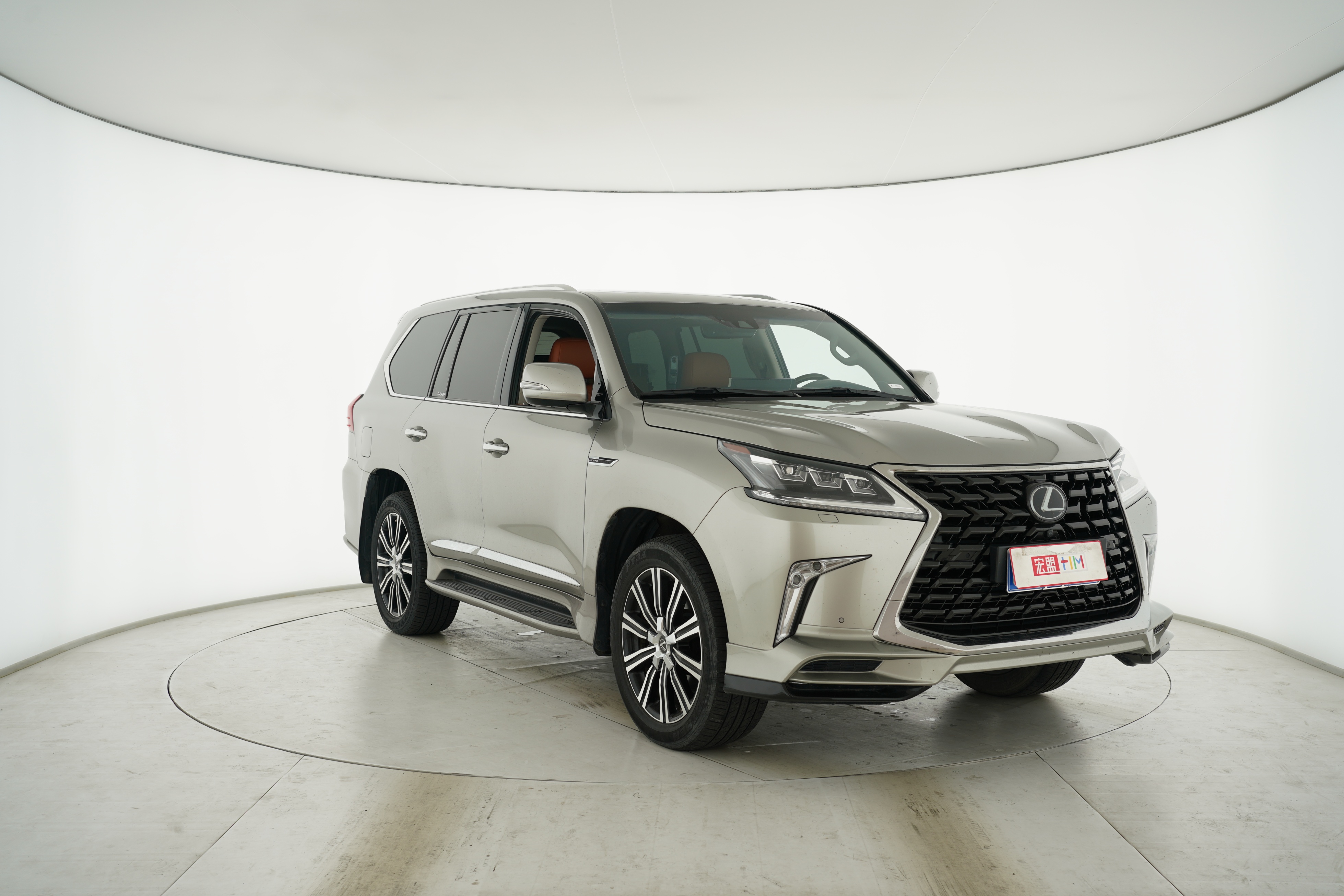 Lexus LX 2019 — фото 9