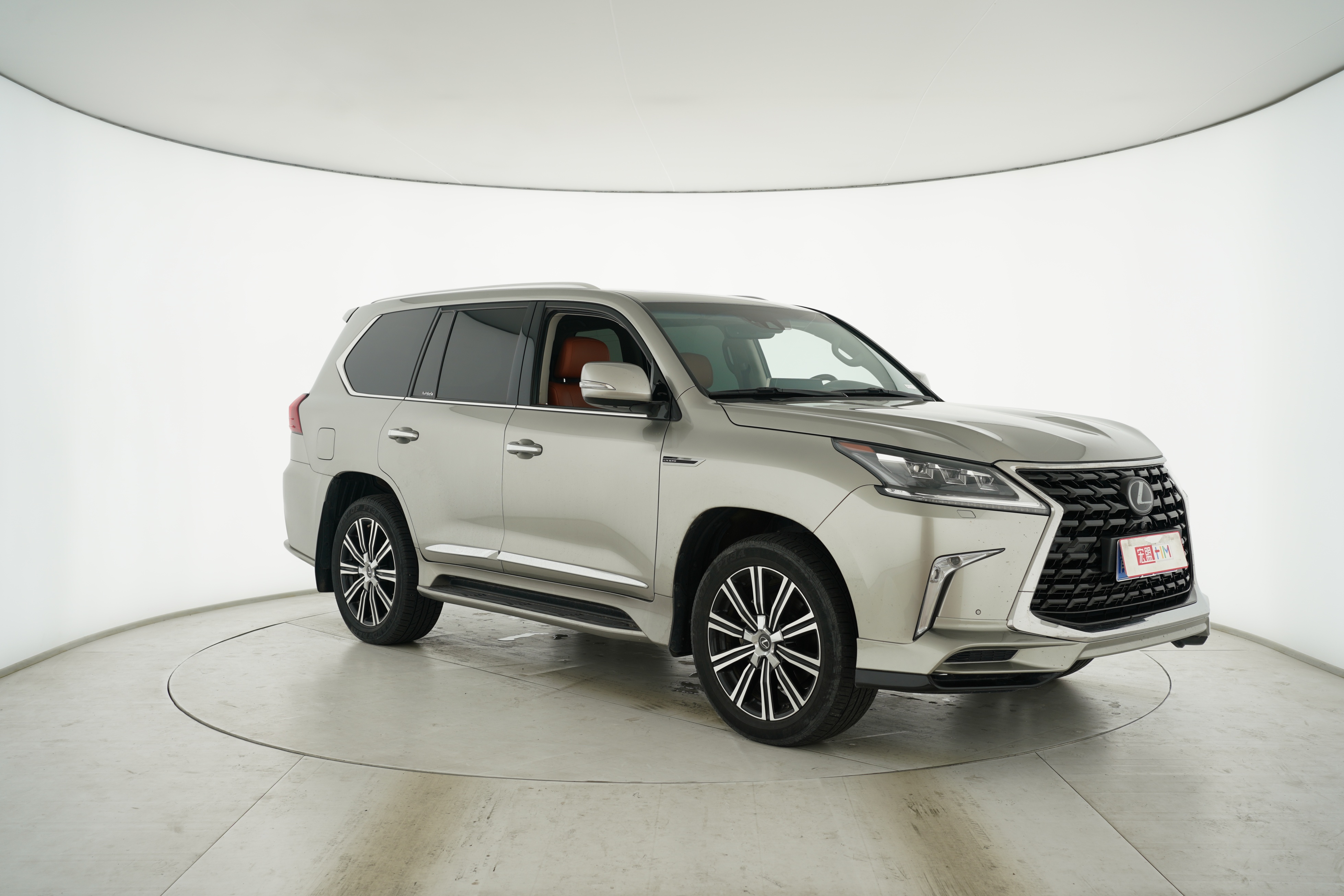 Lexus LX 2019 — фото 10