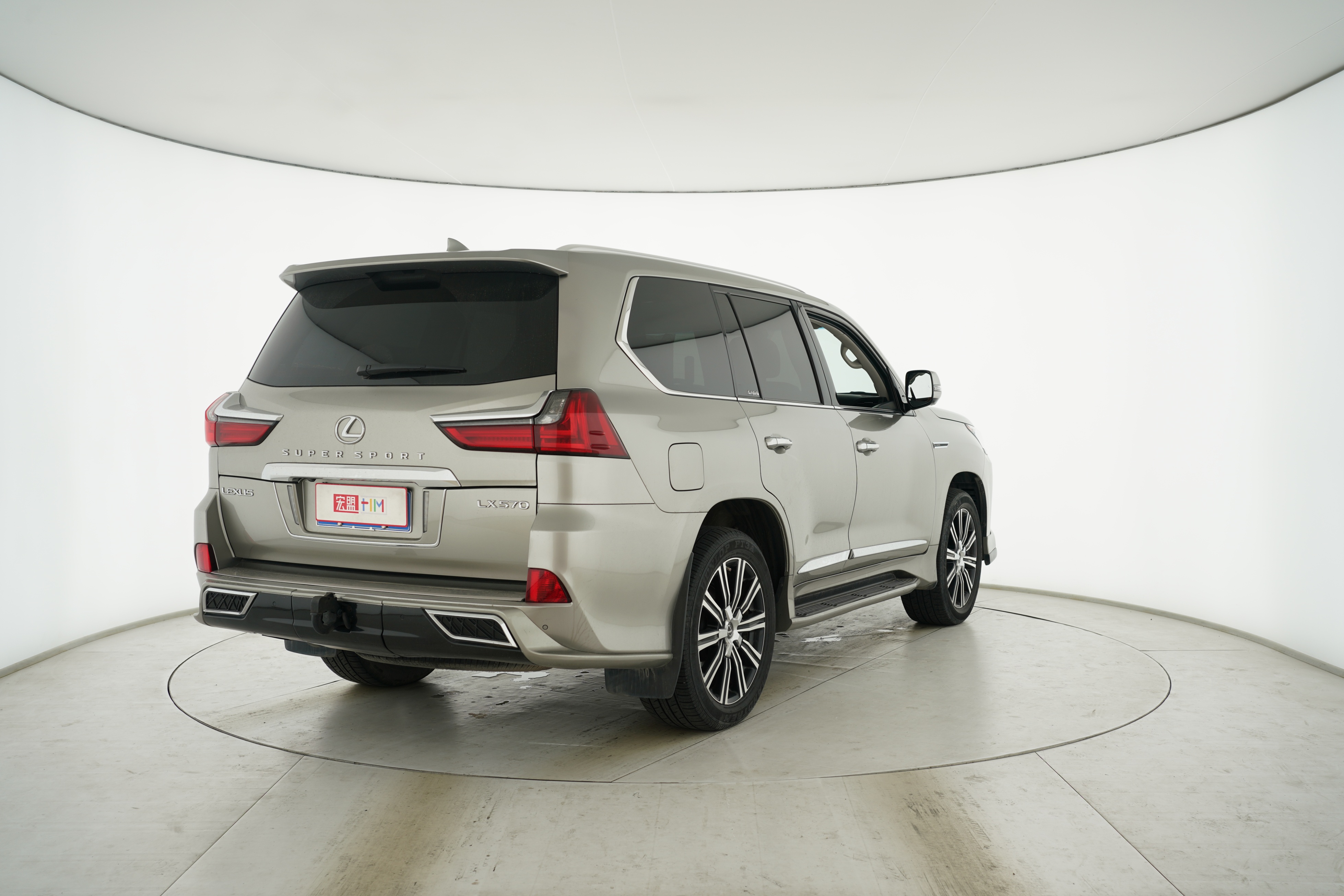 Lexus LX 2019 — фото 13