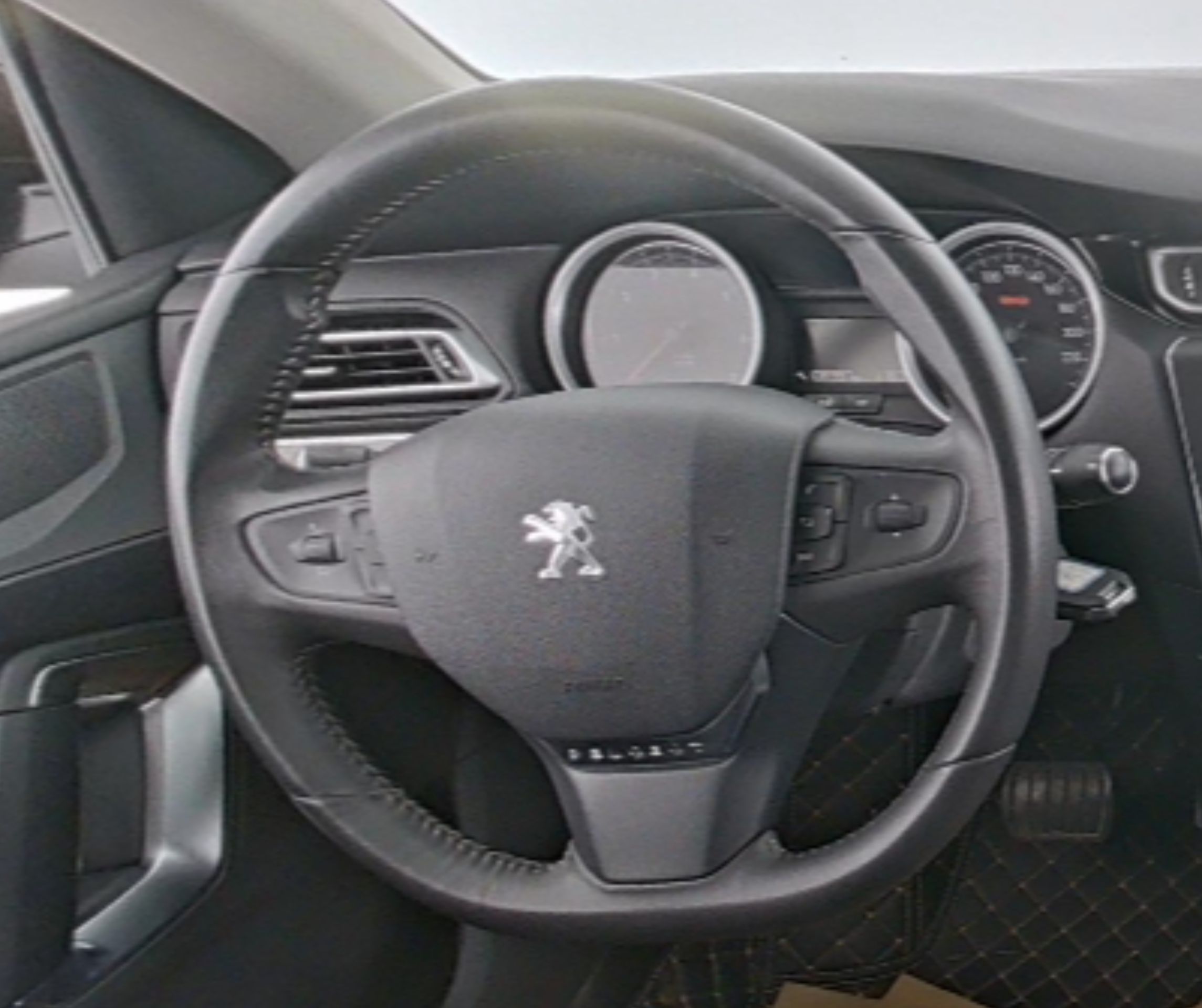 Peugeot 408 2014 — фото 10