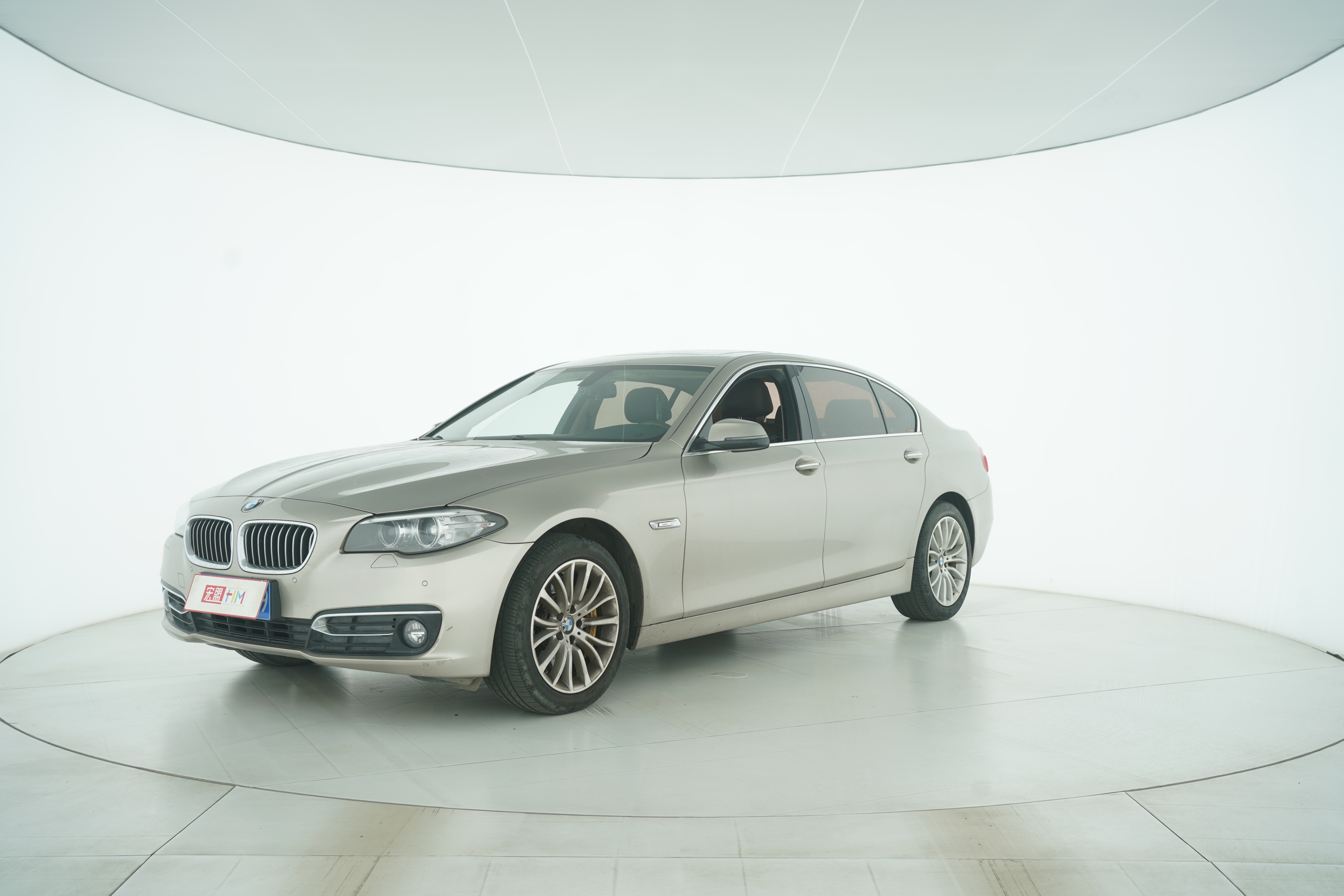 BMW 5 Series 2014 — фото 1