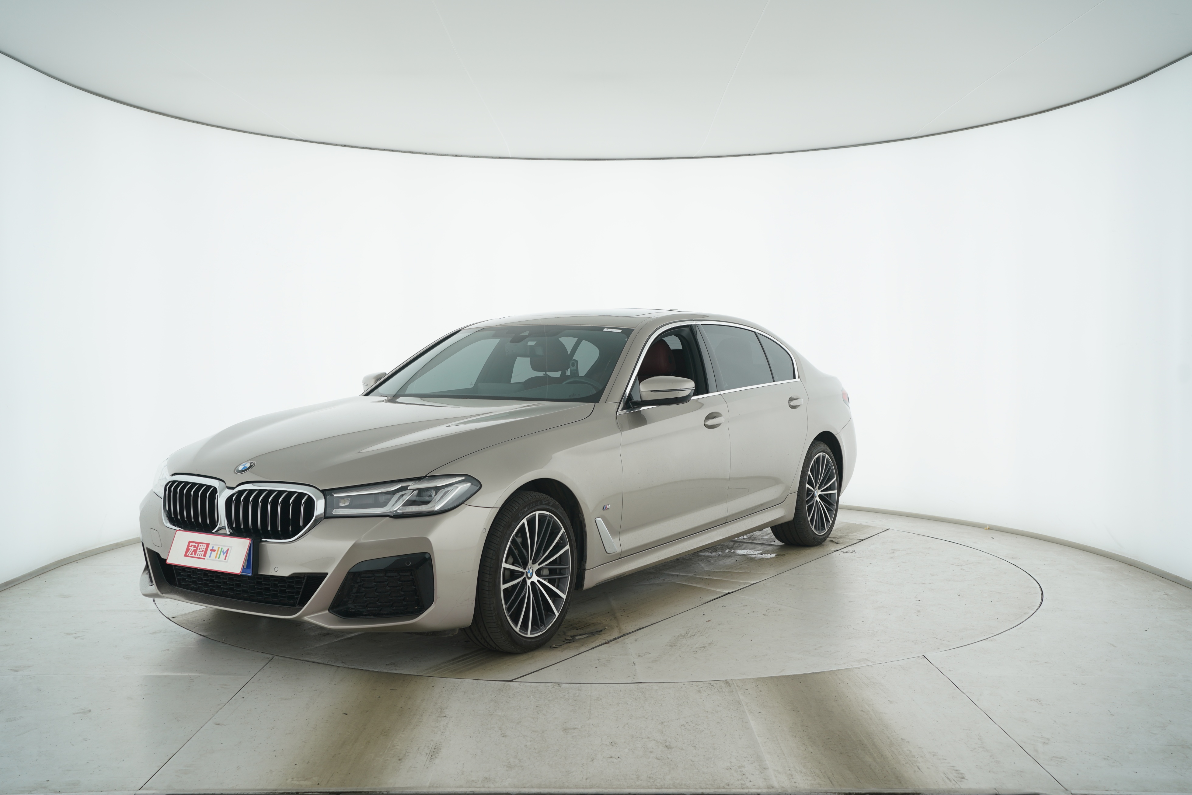 BMW 5 Series 2022 — фото 1