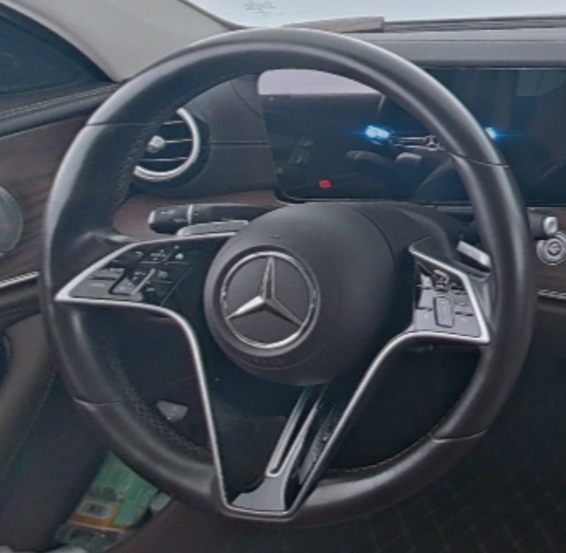 Mercedes Benz E-Class 2022 — фото 10