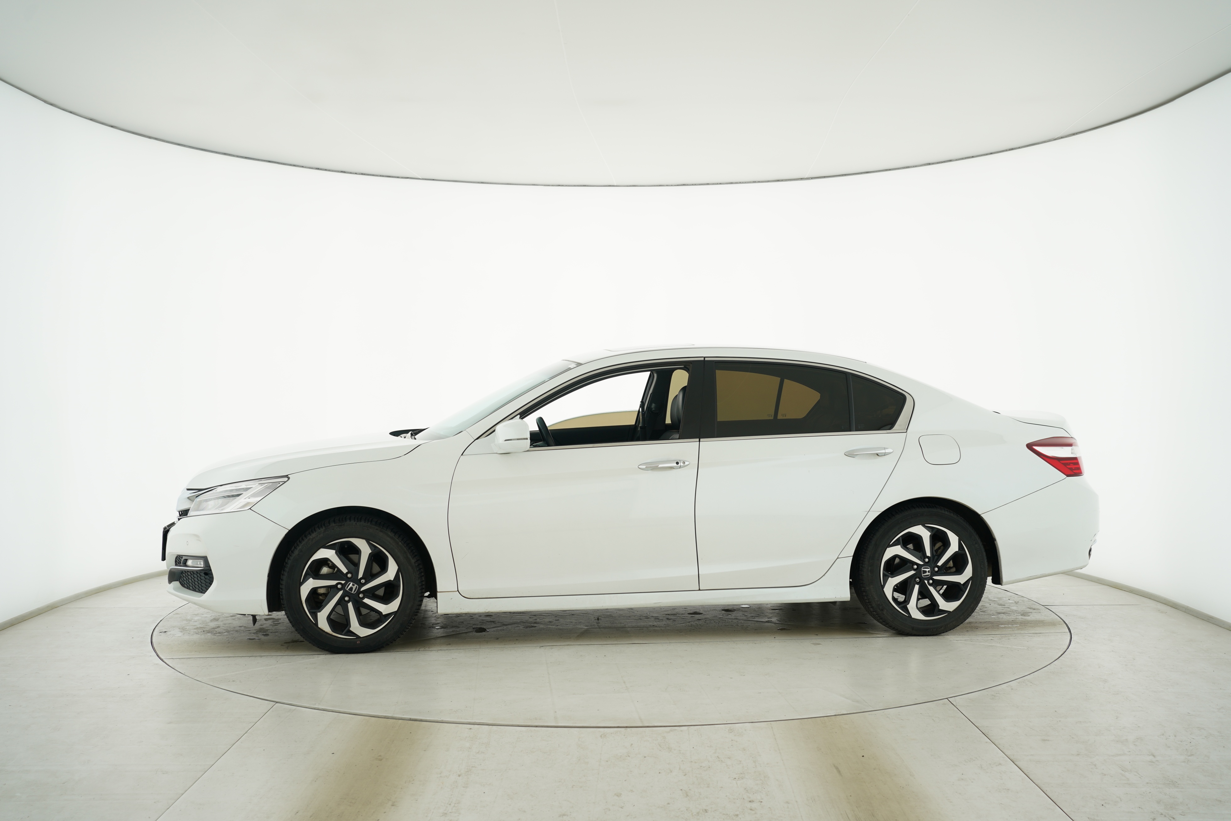 Honda Accord 2016 — фото 7