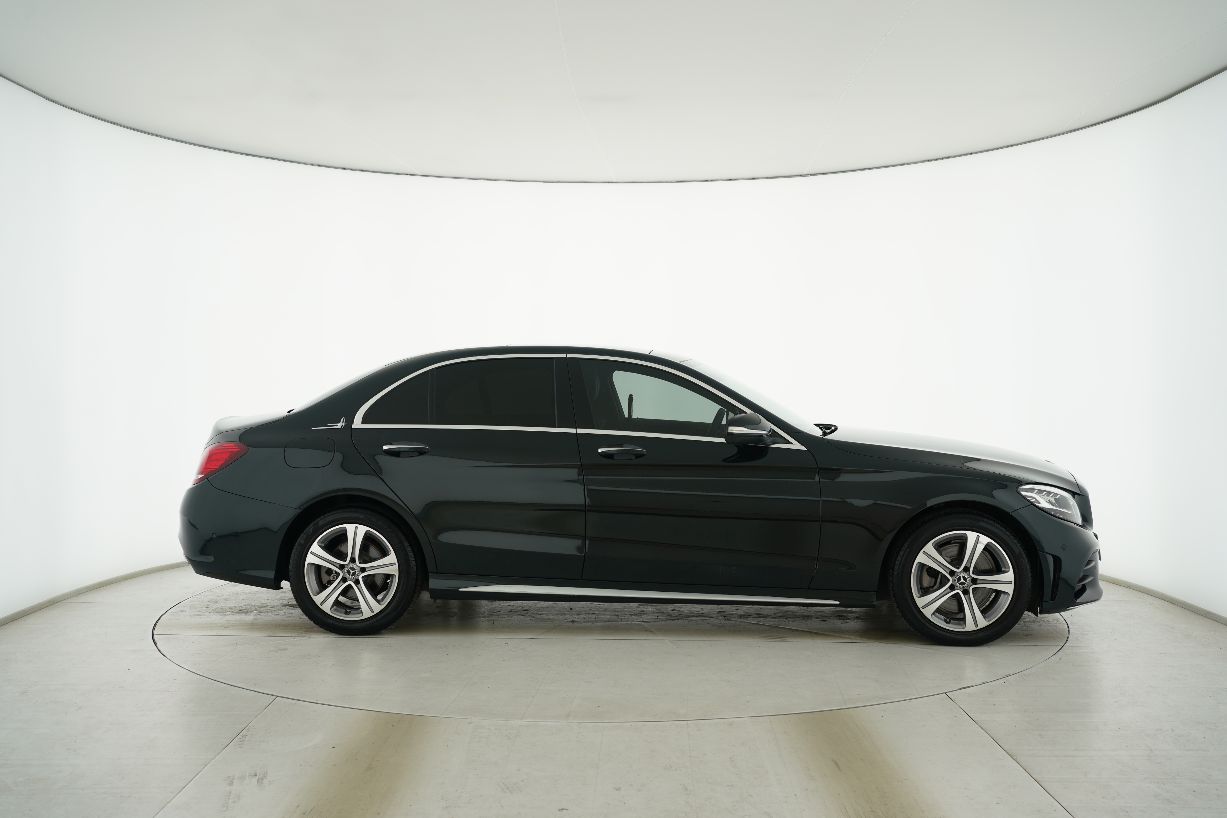 Mercedes Benz C-Class 2020 — фото 8
