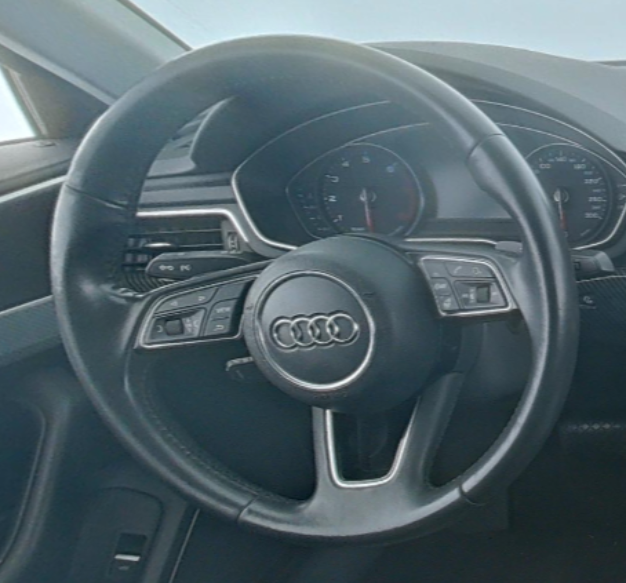 Audi A4L 2017 — фото 10