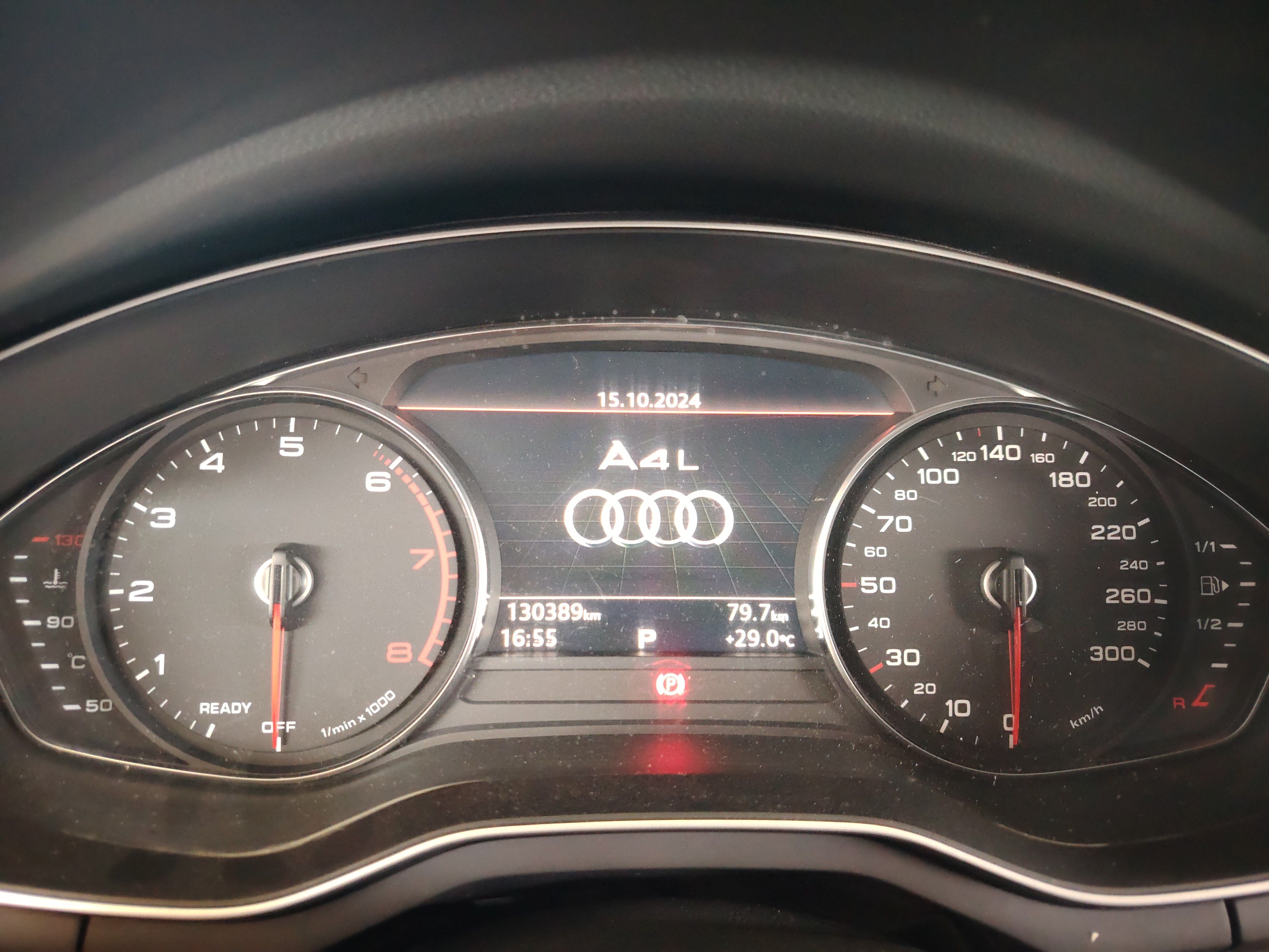 Audi A4L 2017 — фото 11