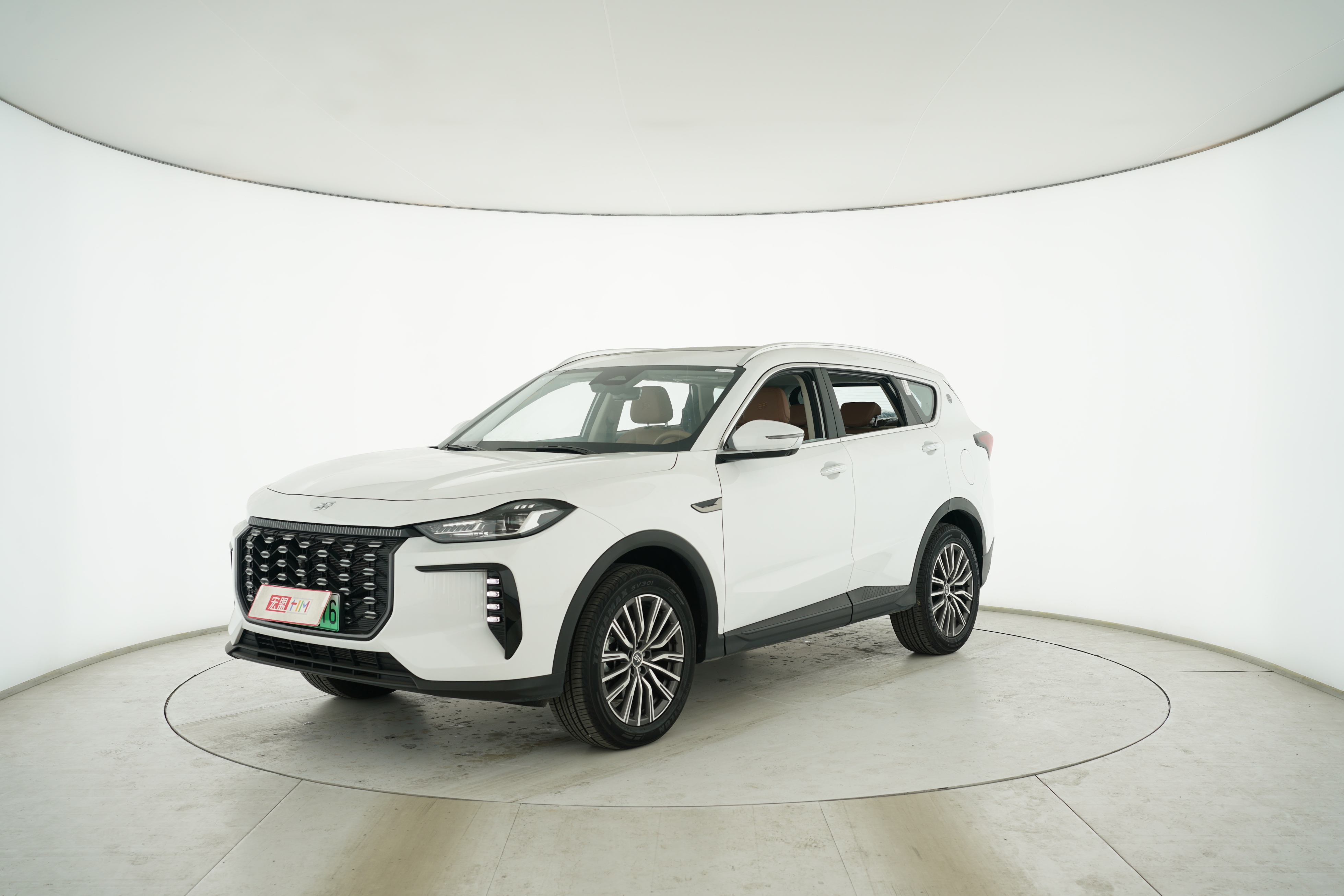 JETOUR X70 C-DM 2025 — фото 1