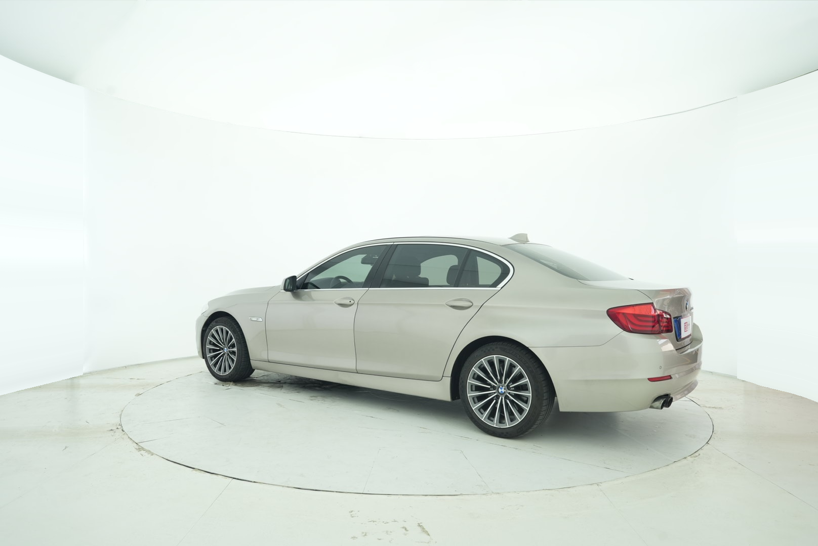 BMW 5 Series 2013 — фото 4