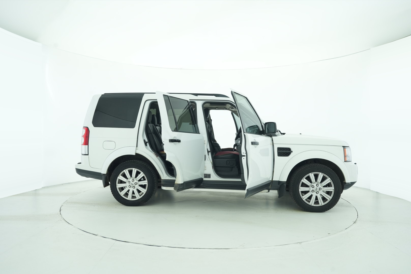 Land Rover Discovery 2012 — фото 16