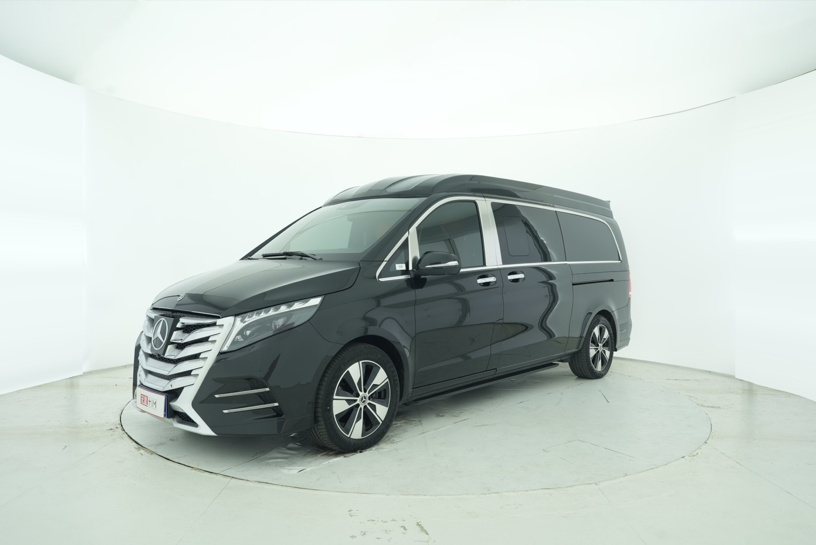 Mercedes Benz V-Class 2022 — фото 2