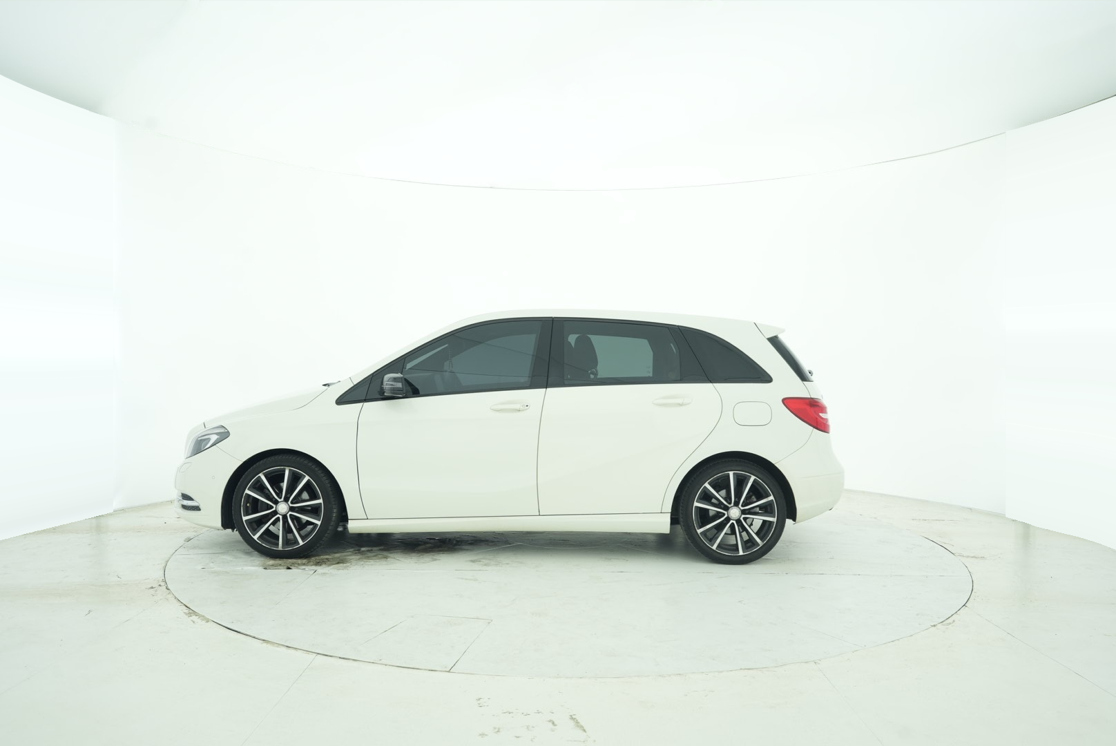 Mercedes Benz B-Class 2015 — фото 3
