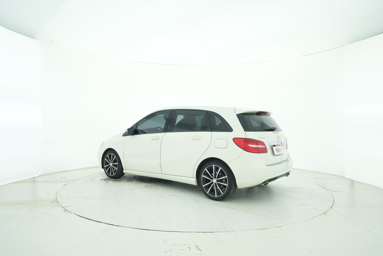 Mercedes Benz B-Class 2015 — фото 4