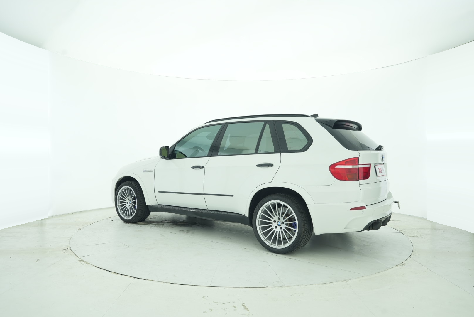 BMW X5 M 2010 — фото 4