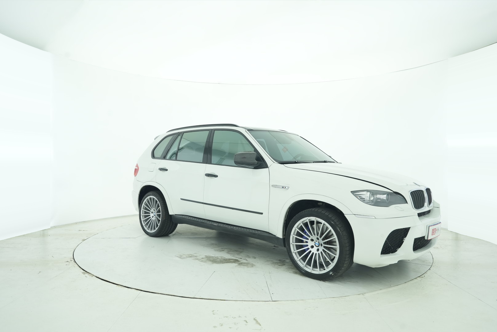 BMW X5 M 2010 — фото 8