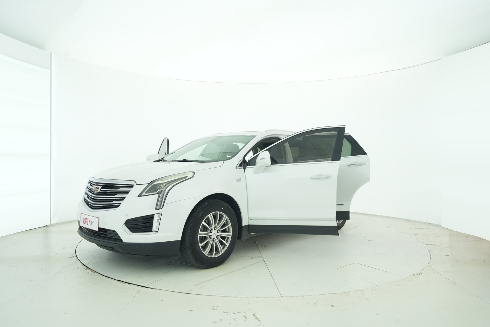 Cadillac XT5 2018 — фото 9