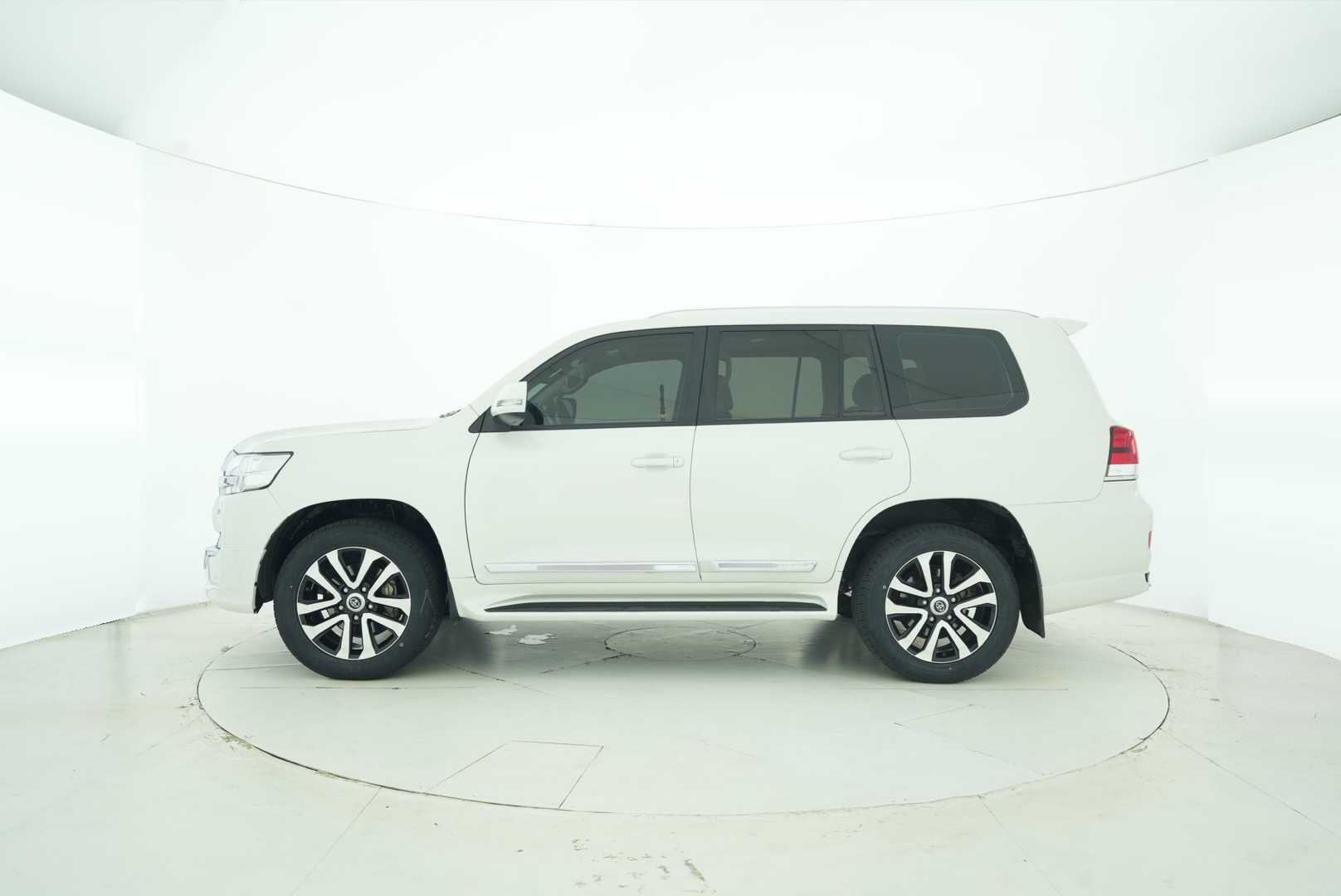 Toyota Land Cruiser (Imported) 2016 — фото 2