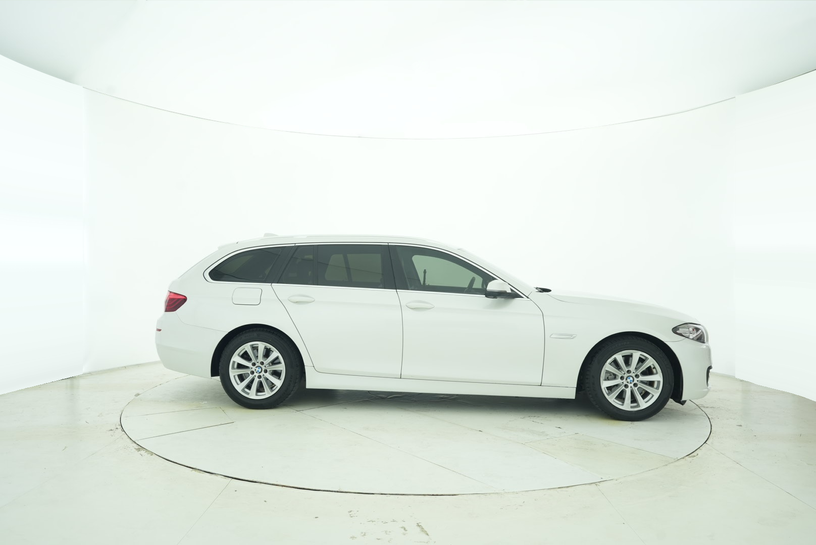 BMW 5 Series (Import) 2014 — фото 6