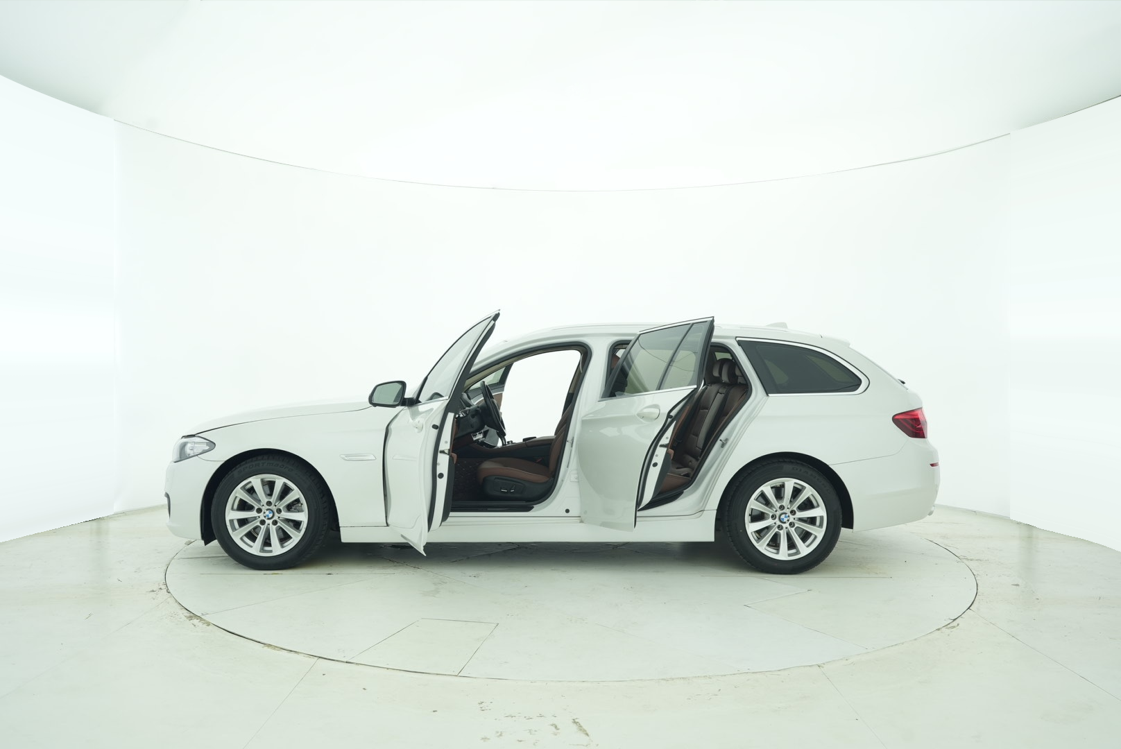 BMW 5 Series (Import) 2014 — фото 11