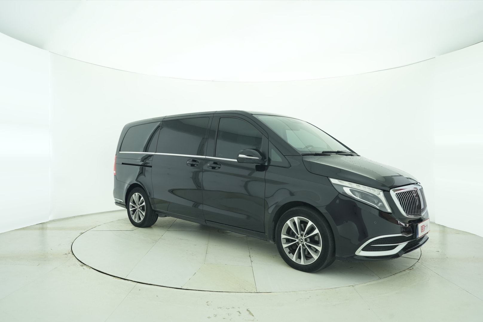 Mercedes Benz V-Class 2018 — фото 8