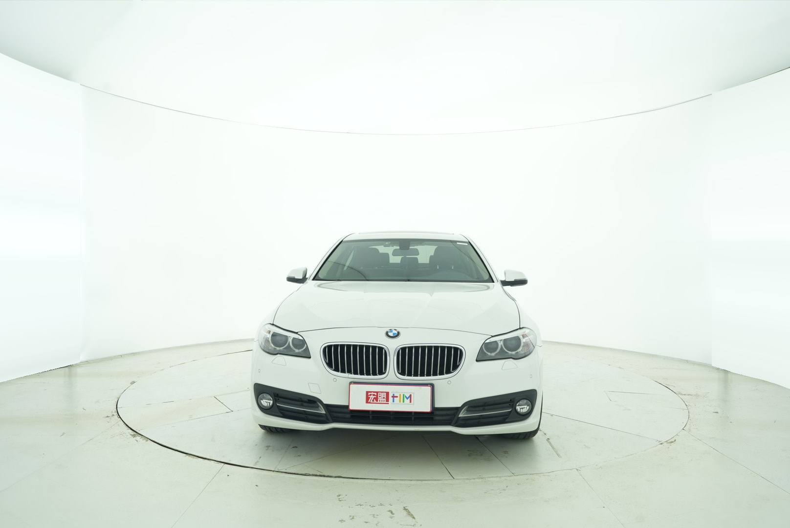 BMW 5 Series 2014 — фото 9