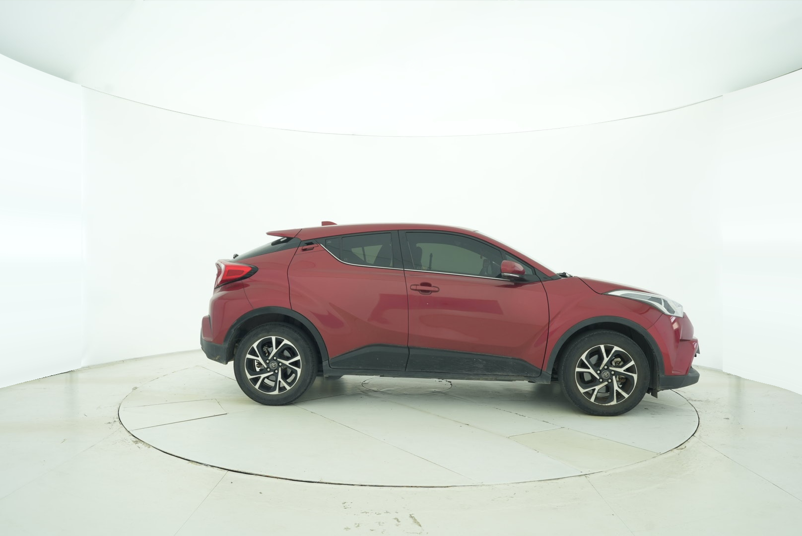 Toyota C-HR 2020 — фото 6