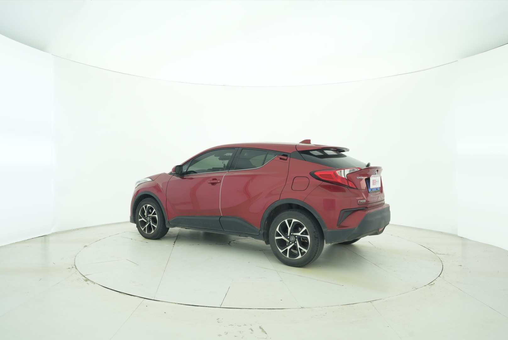 Toyota C-HR 2020 — фото 3