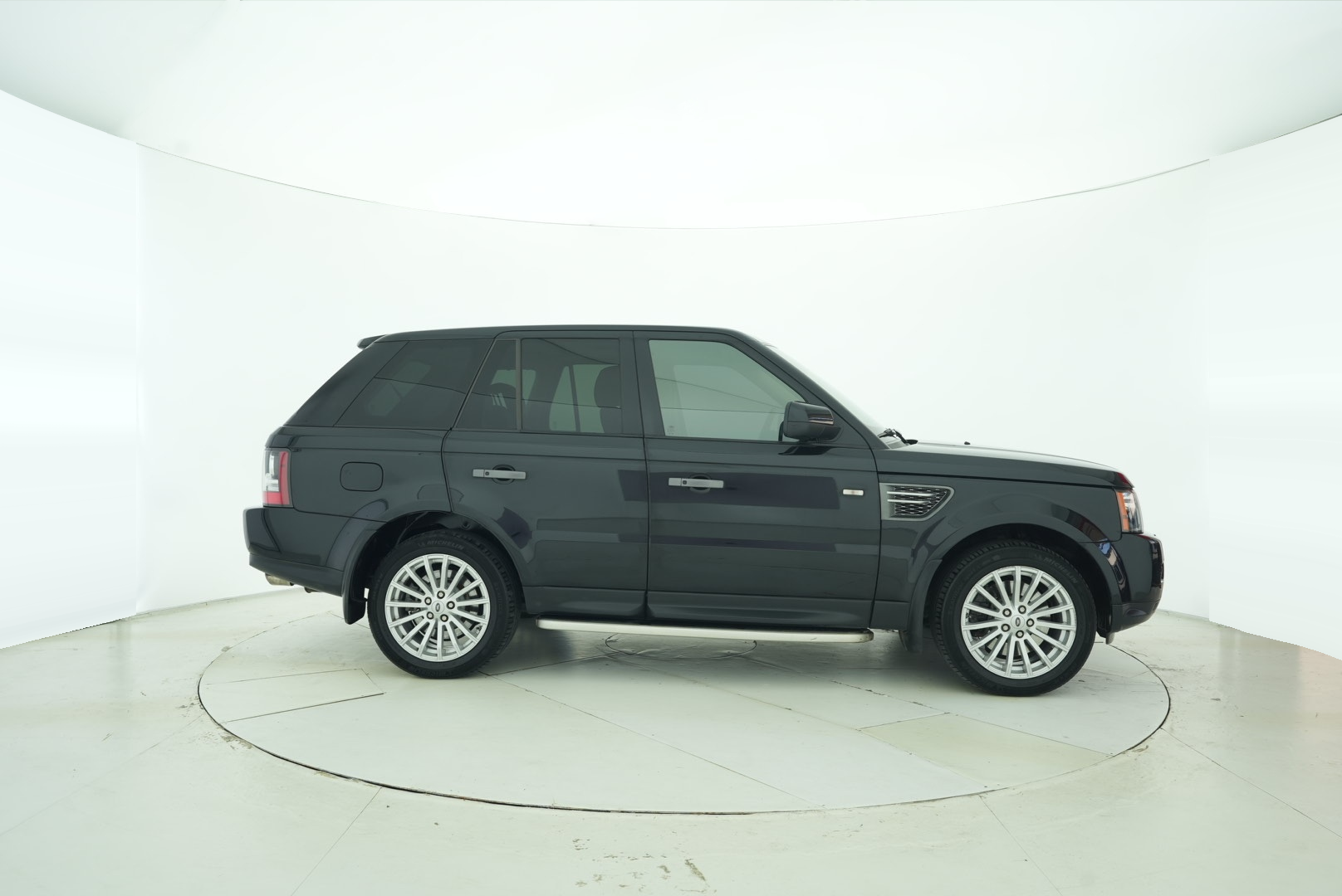 Land Rover Range Rover Sport 2011 — фото 12