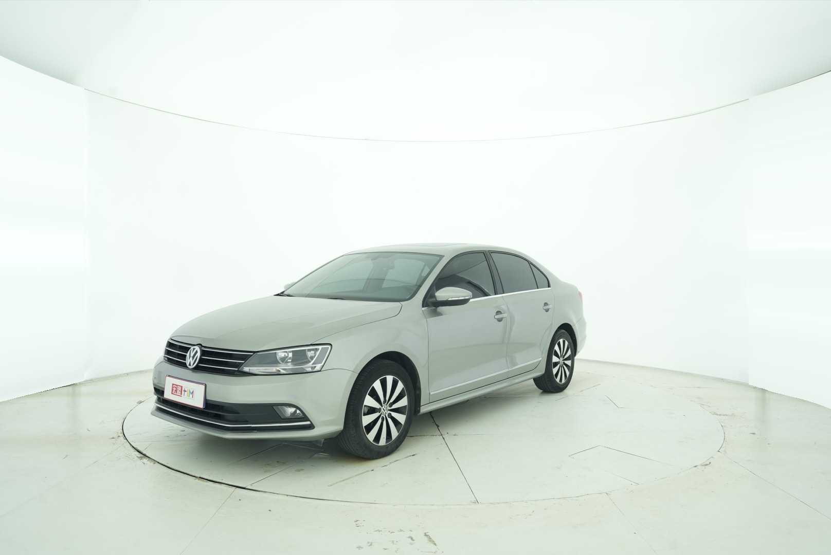 Volkswagen Jetta 2018 — фото 1