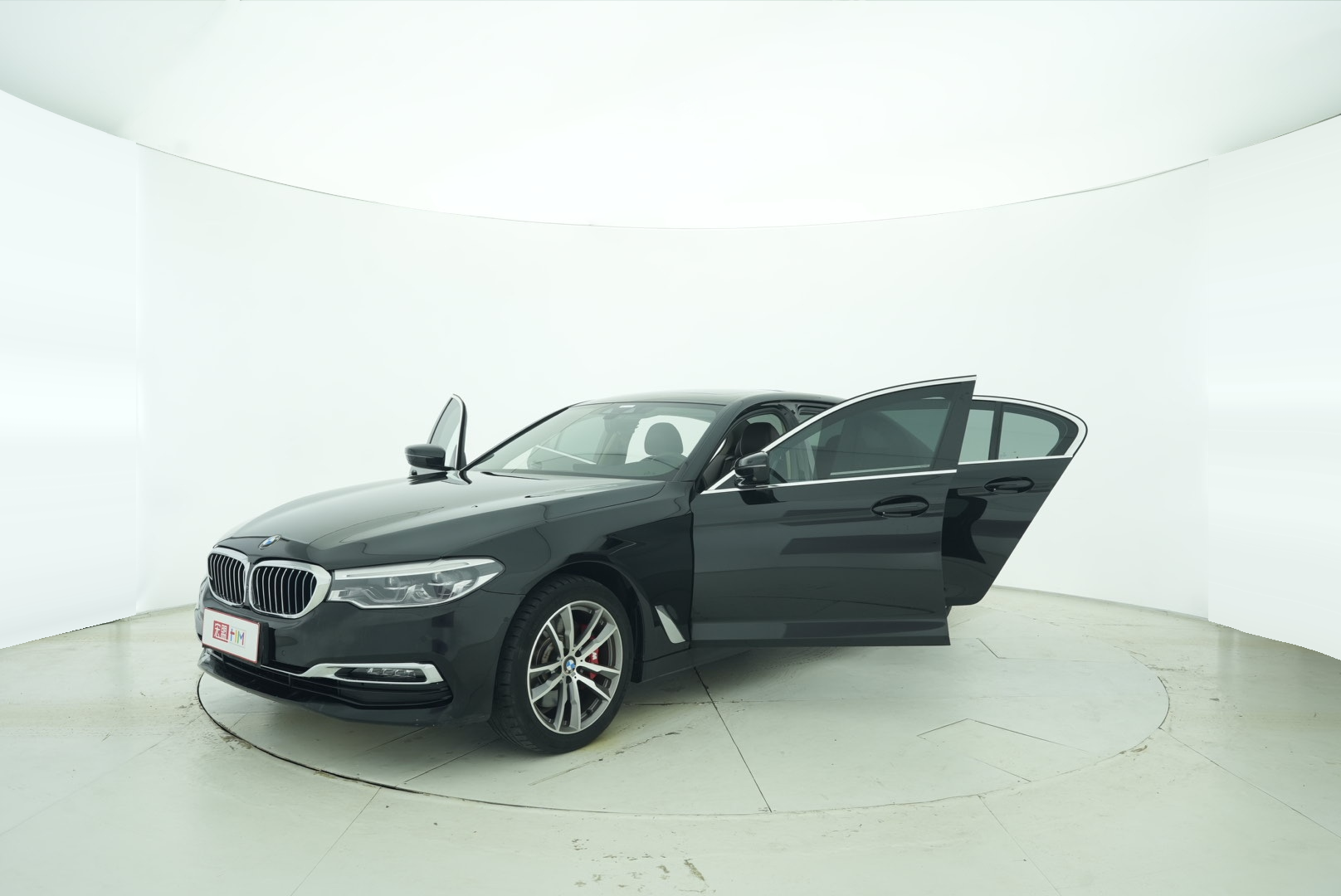 BMW 5 Series 2019 — фото 9
