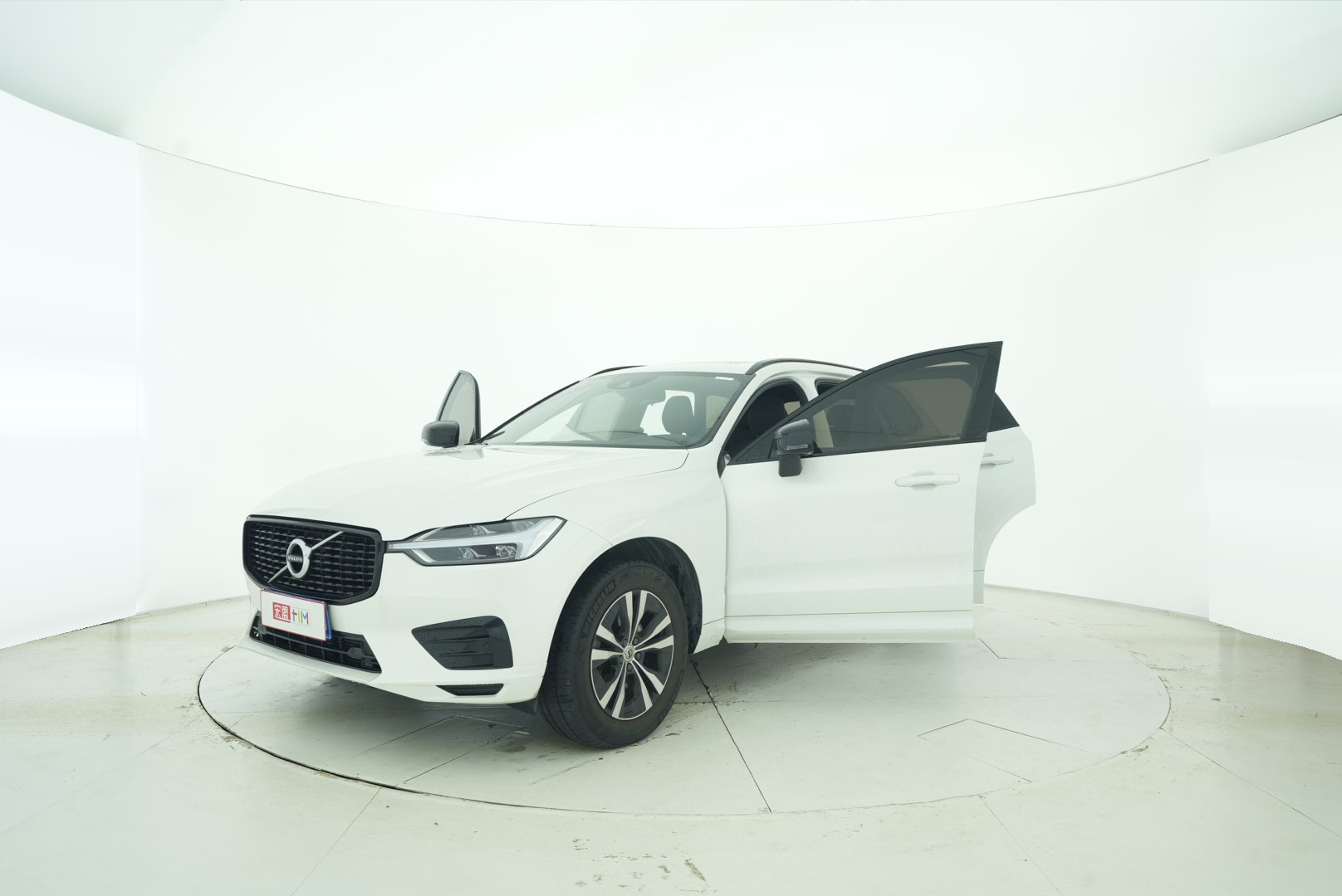 VOLVO XC60 2021 — фото 10