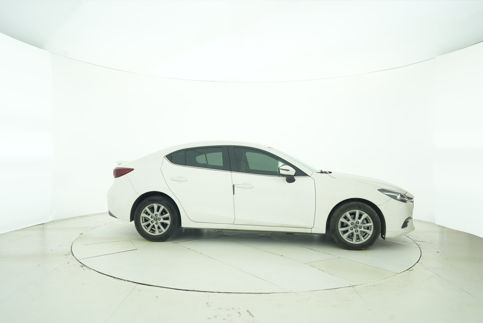 Mazda 3 Axela 2017 — фото 7