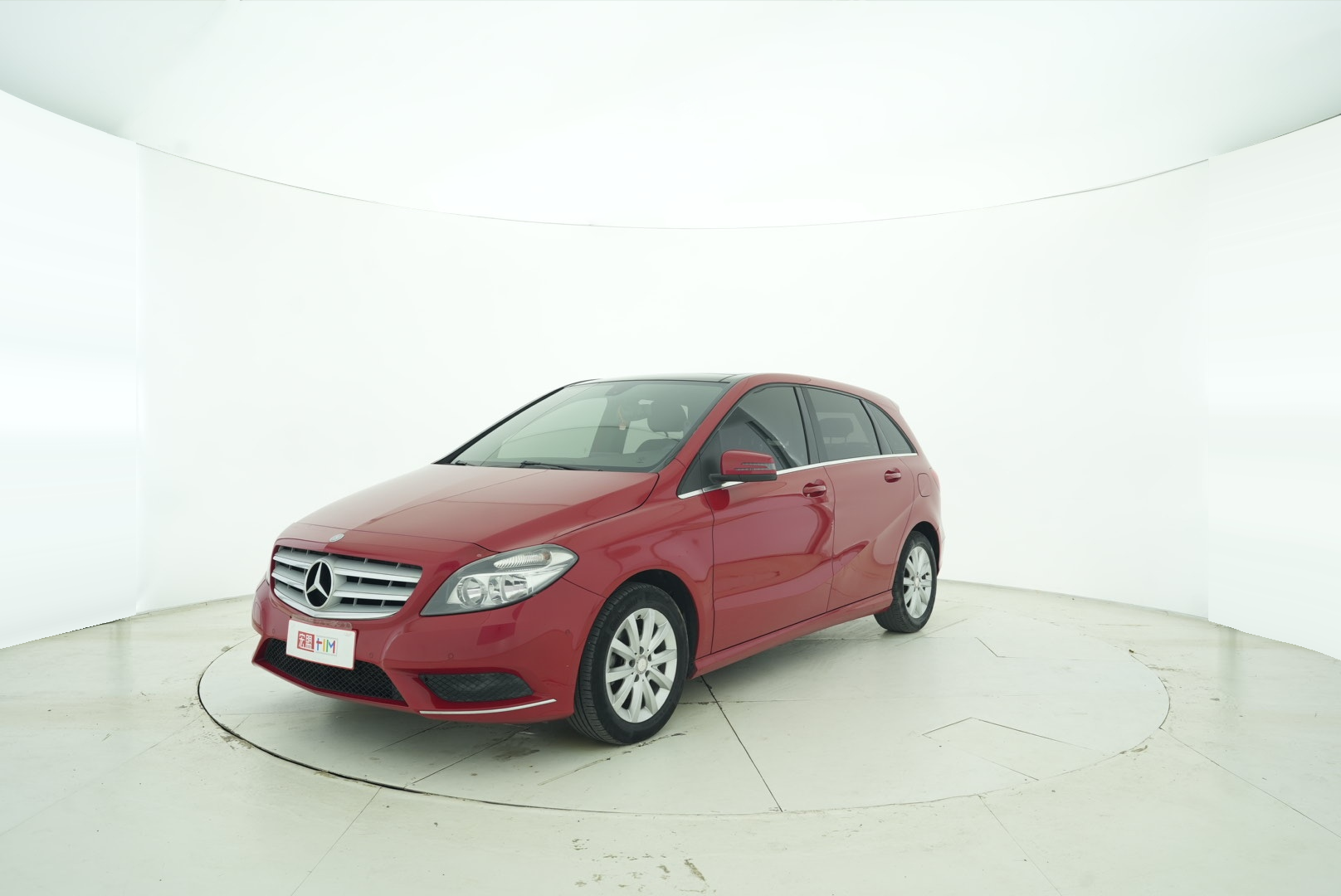 Mercedes Benz B-Class 2015 — фото 1
