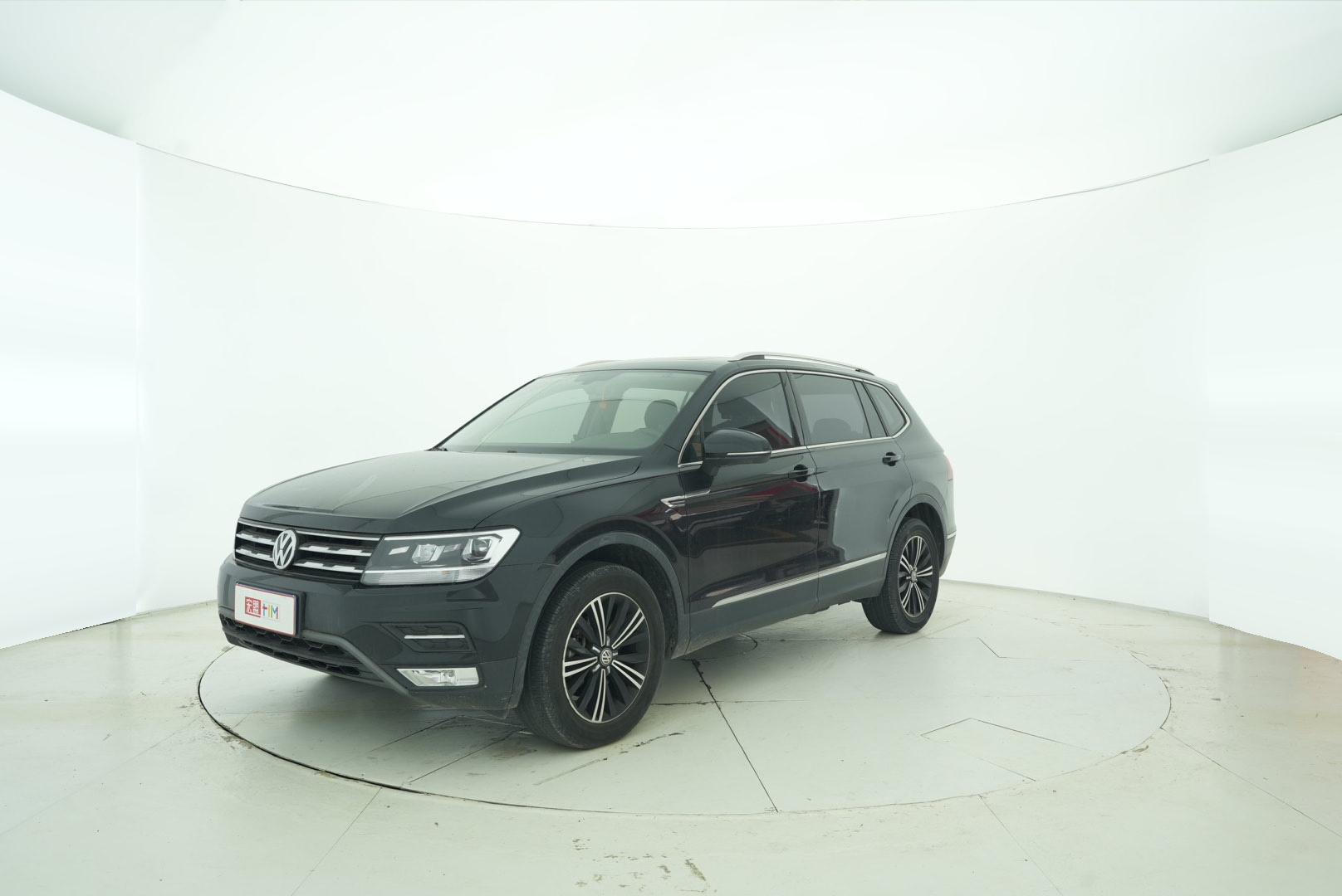Volkswagen Tiguan L 2019 — фото 1