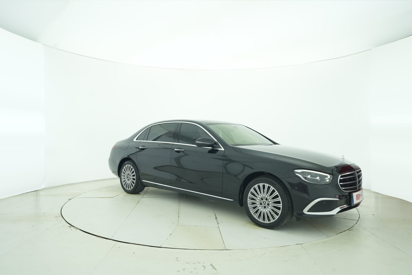 Mercedes Benz E-Class 2024 — фото 15