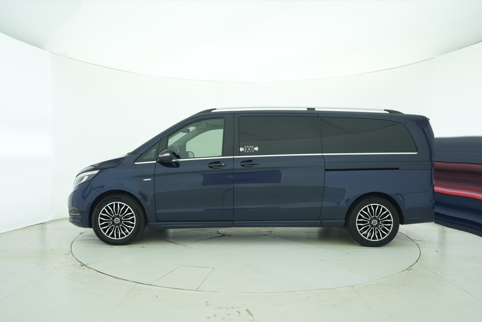 Mercedes Benz V-Class 2018 — фото 3