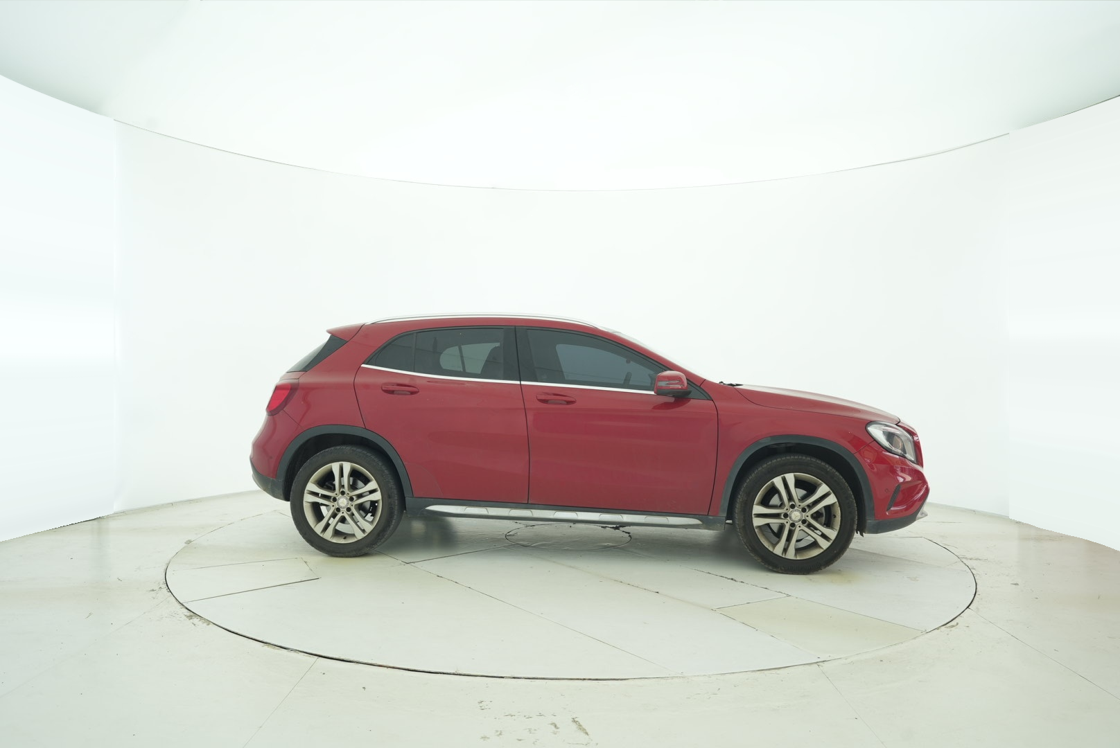 Mercedes Benz GLA 2015 — фото 2