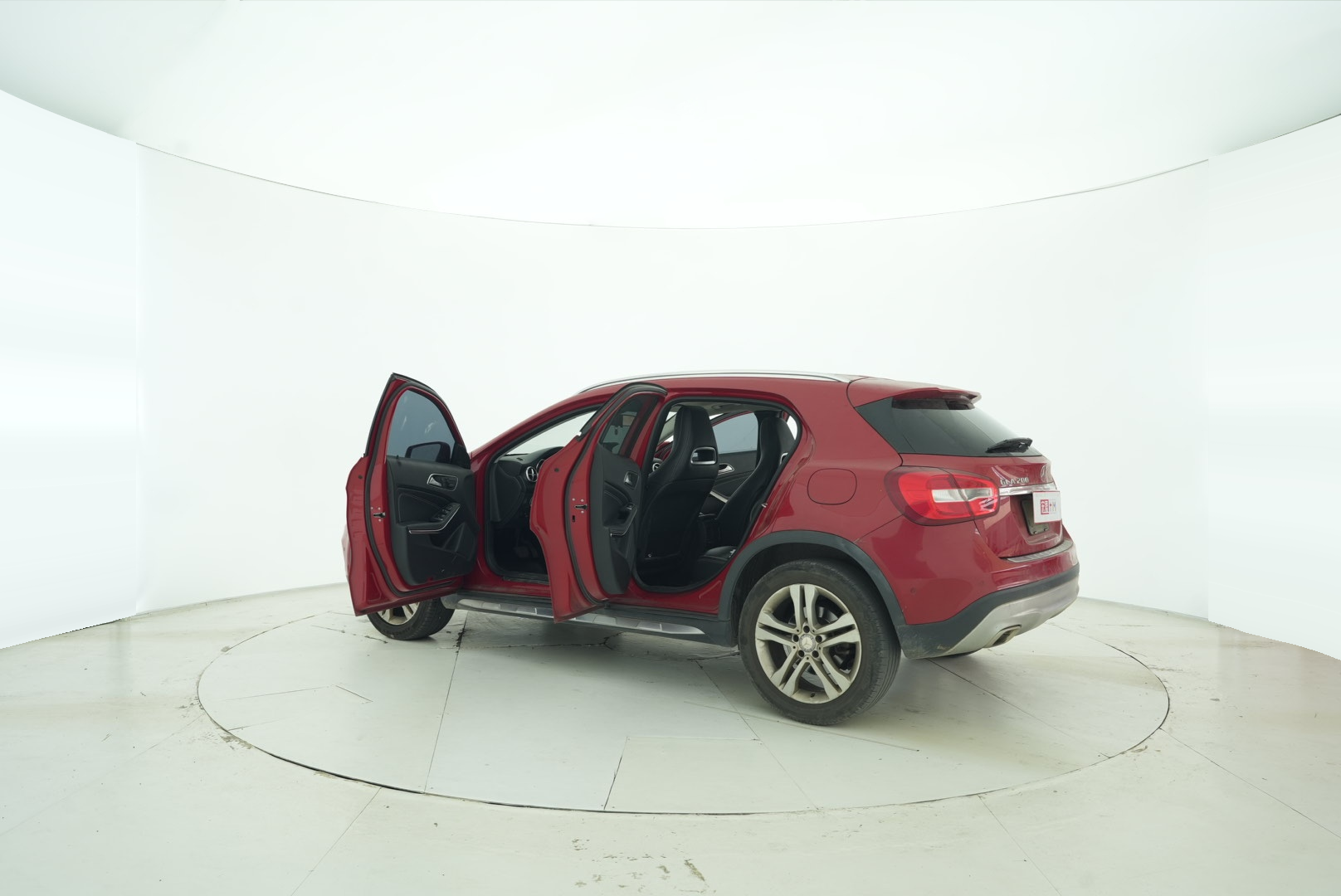 Mercedes Benz GLA 2015 — фото 6
