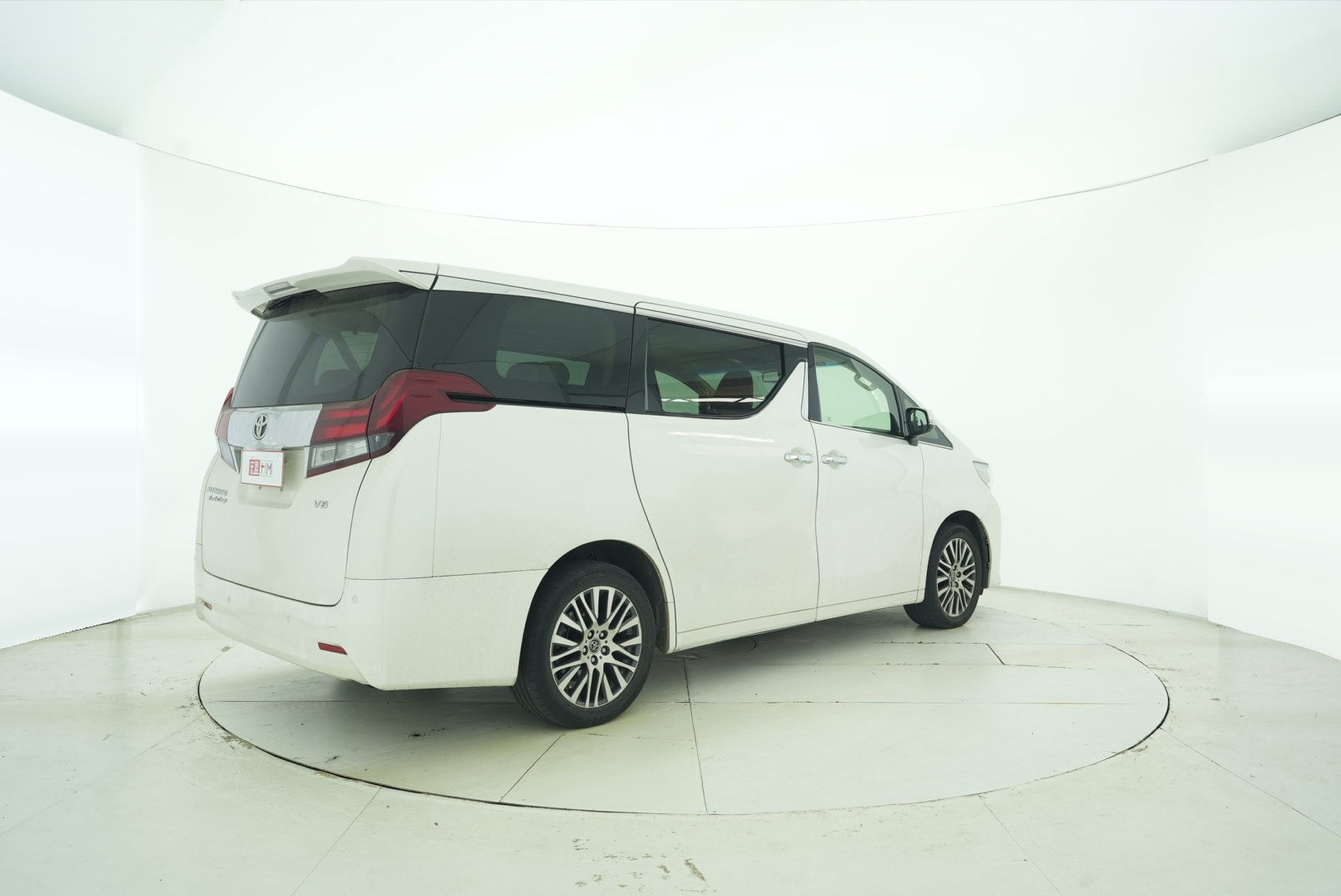 Toyota Elfa 2015 — фото 6