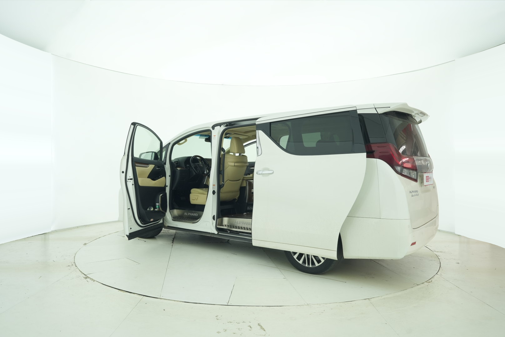 Toyota Elfa 2015 — фото 13