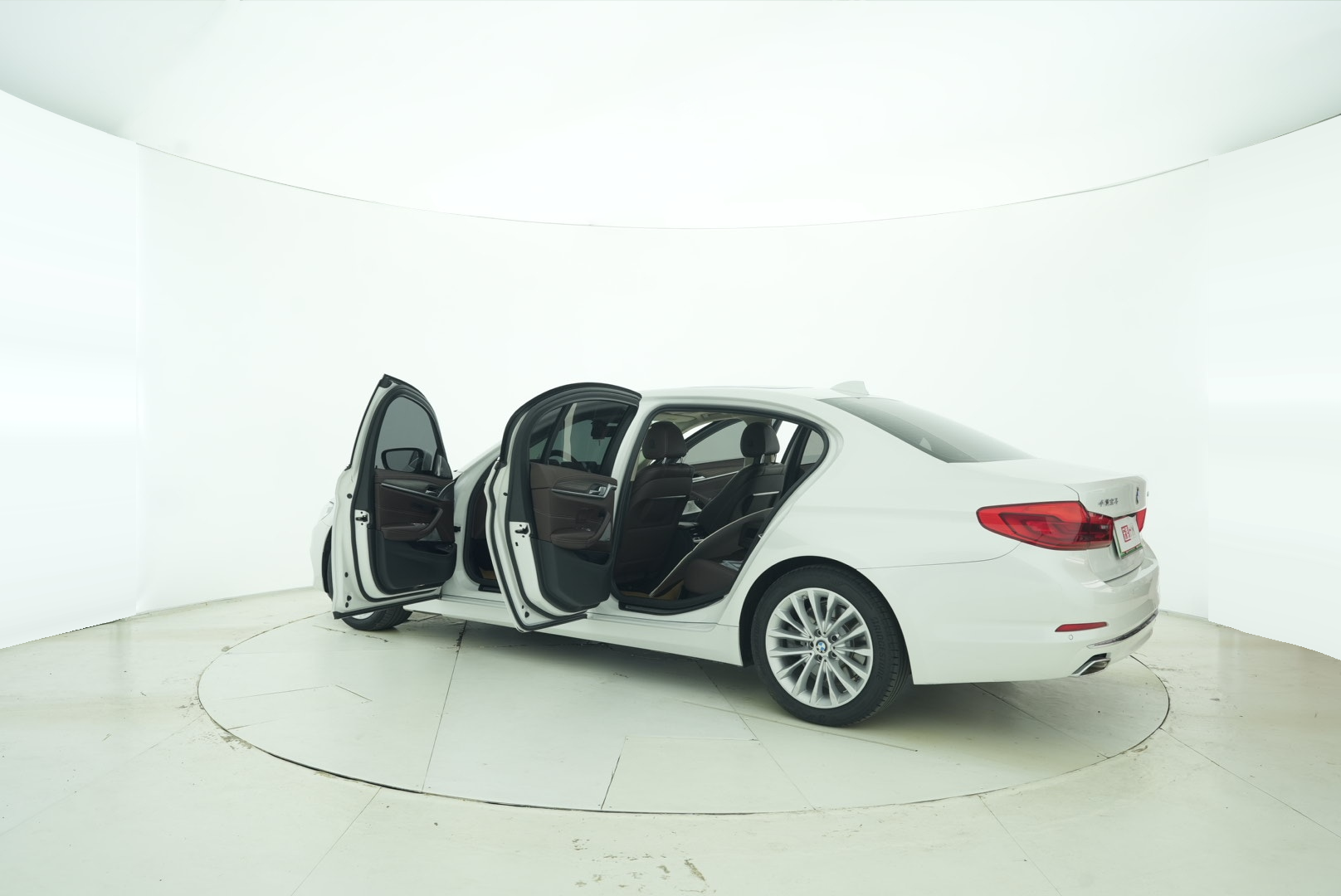 BMW 5 Series Hybrid 2020 — фото 12