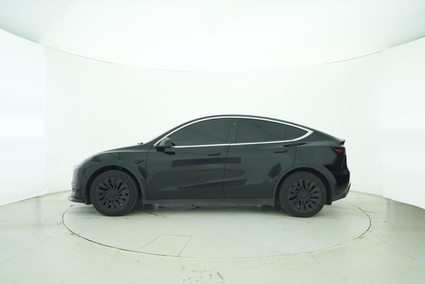 Tesla Model Y 2023 — фото 3
