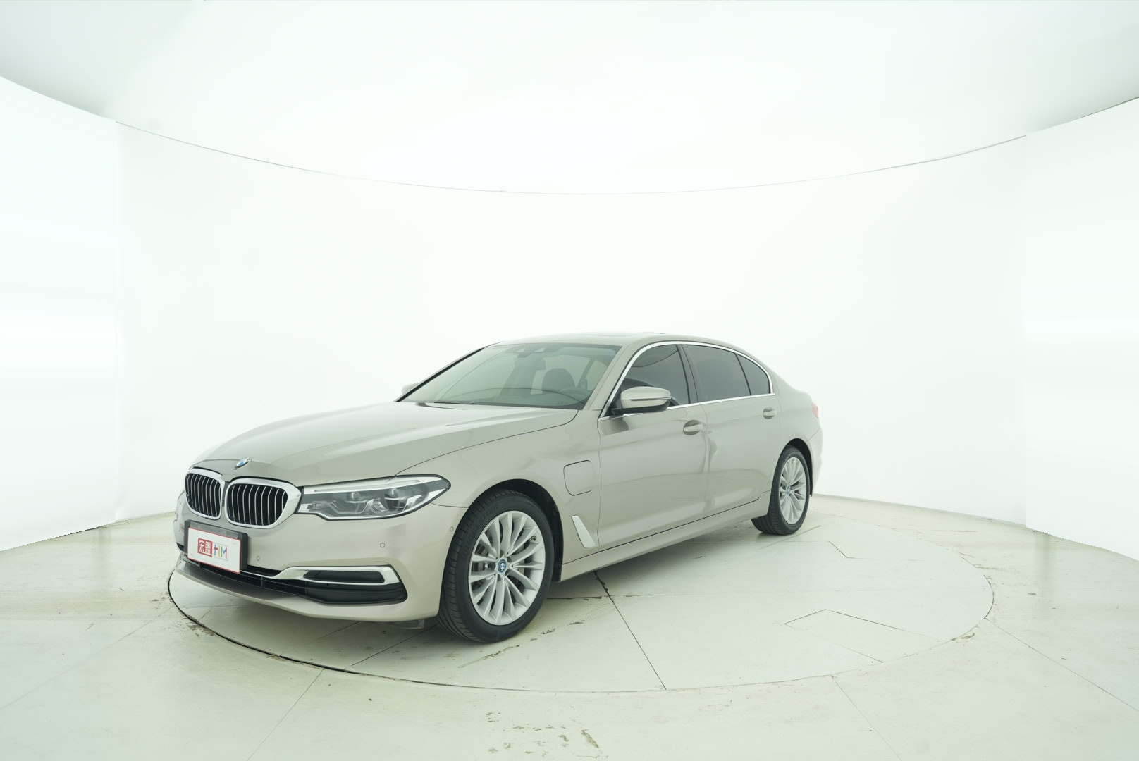 BMW 5 Series Hybrid 2019 — фото 1