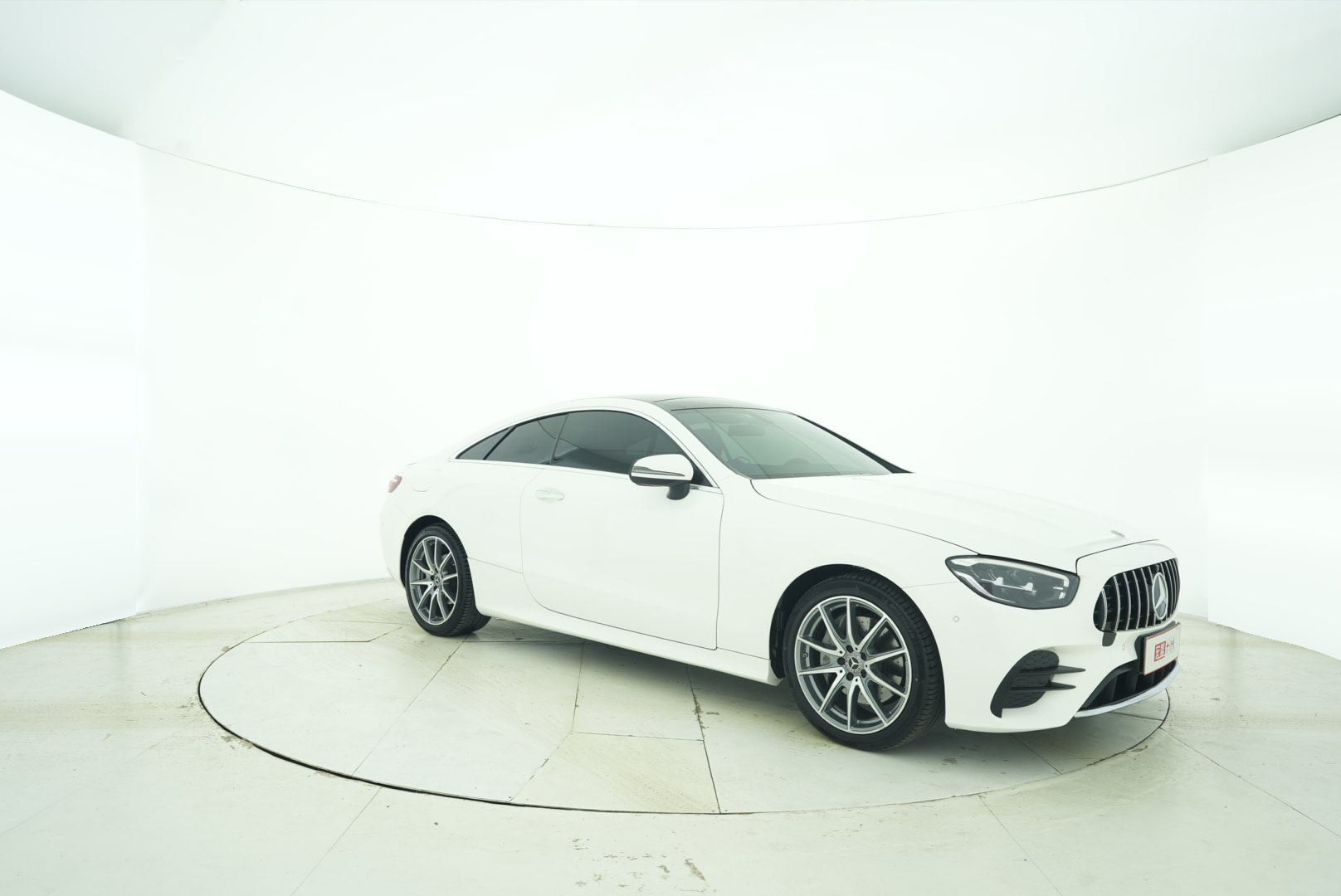Mercedes Benz E-Class(Import) 2023 — фото 8