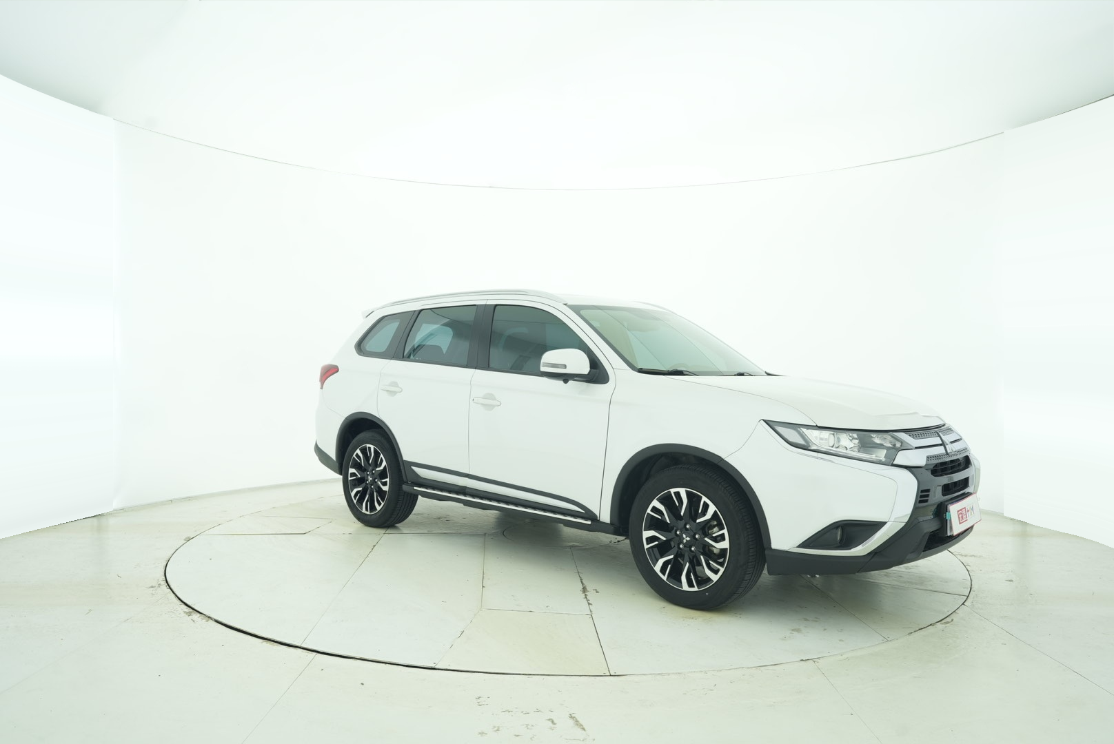 Mitsubishi Outlander 2019 — фото 8