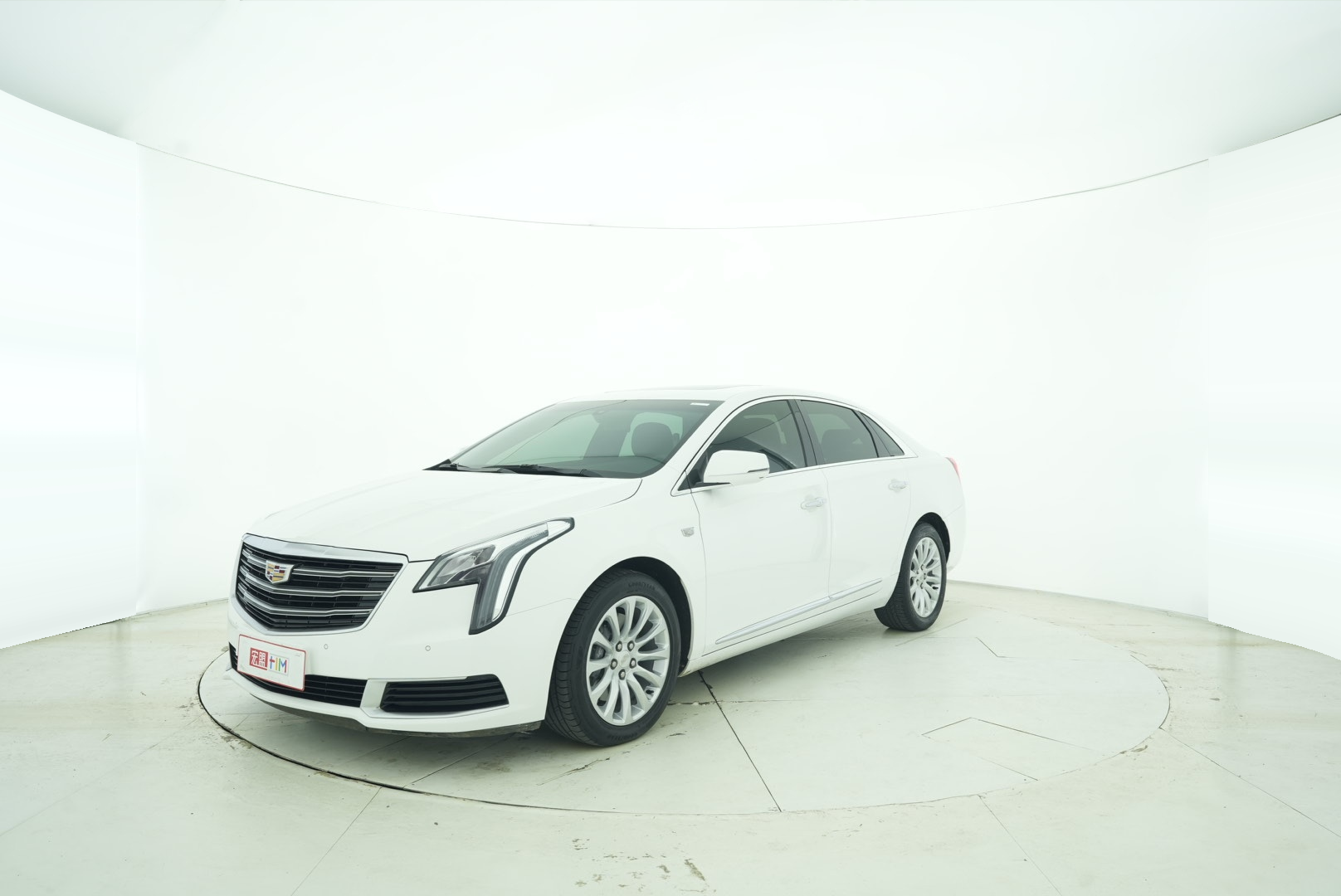 Cadillac XTS 2018 — фото 1