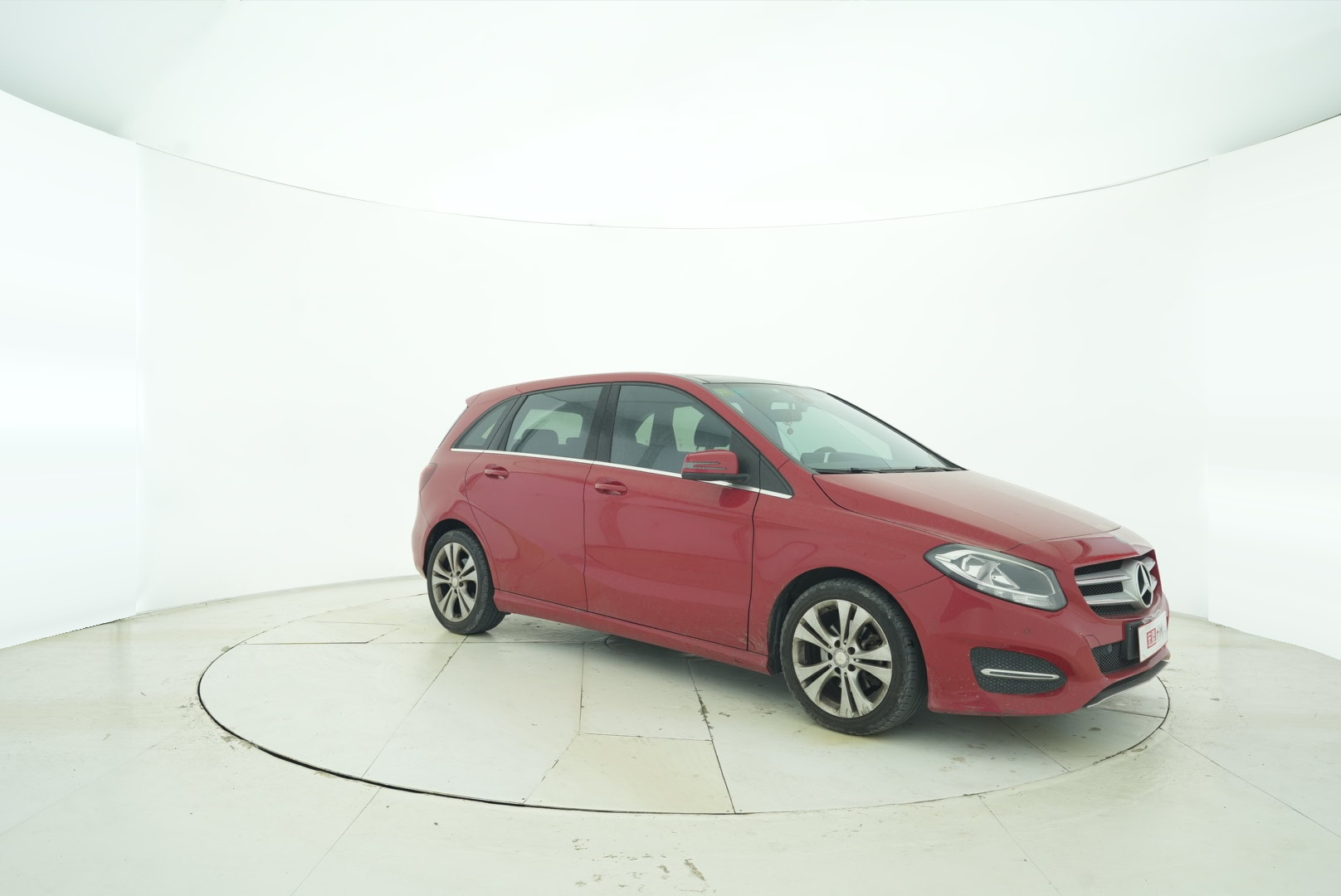 Mercedes Benz B-Class 2015 — фото 8