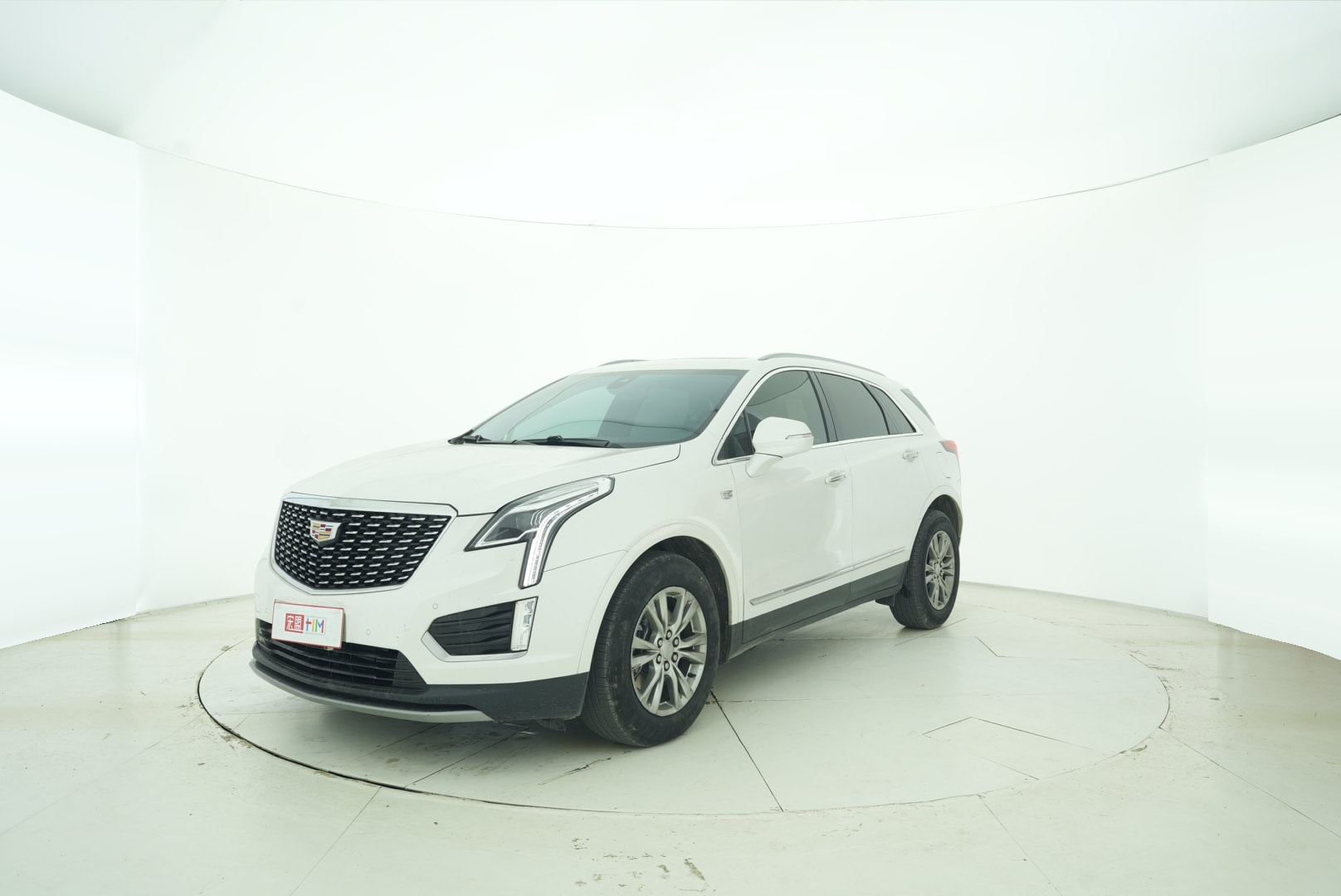 Cadillac XT5 2022 — фото 1