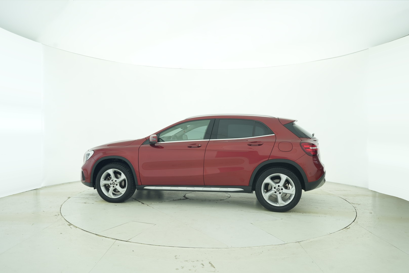 Mercedes Benz GLA 2017 — фото 5